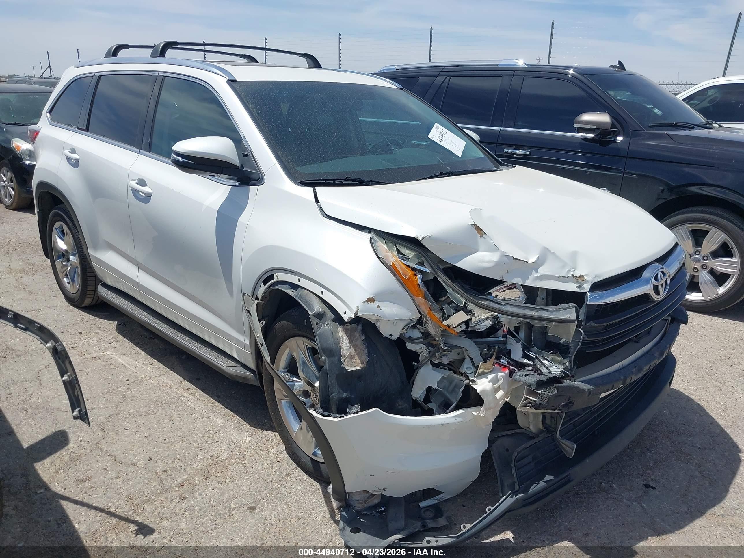 2015 Toyota Highlander Limited V6 White vin: 5TDYKRFH5FS077452