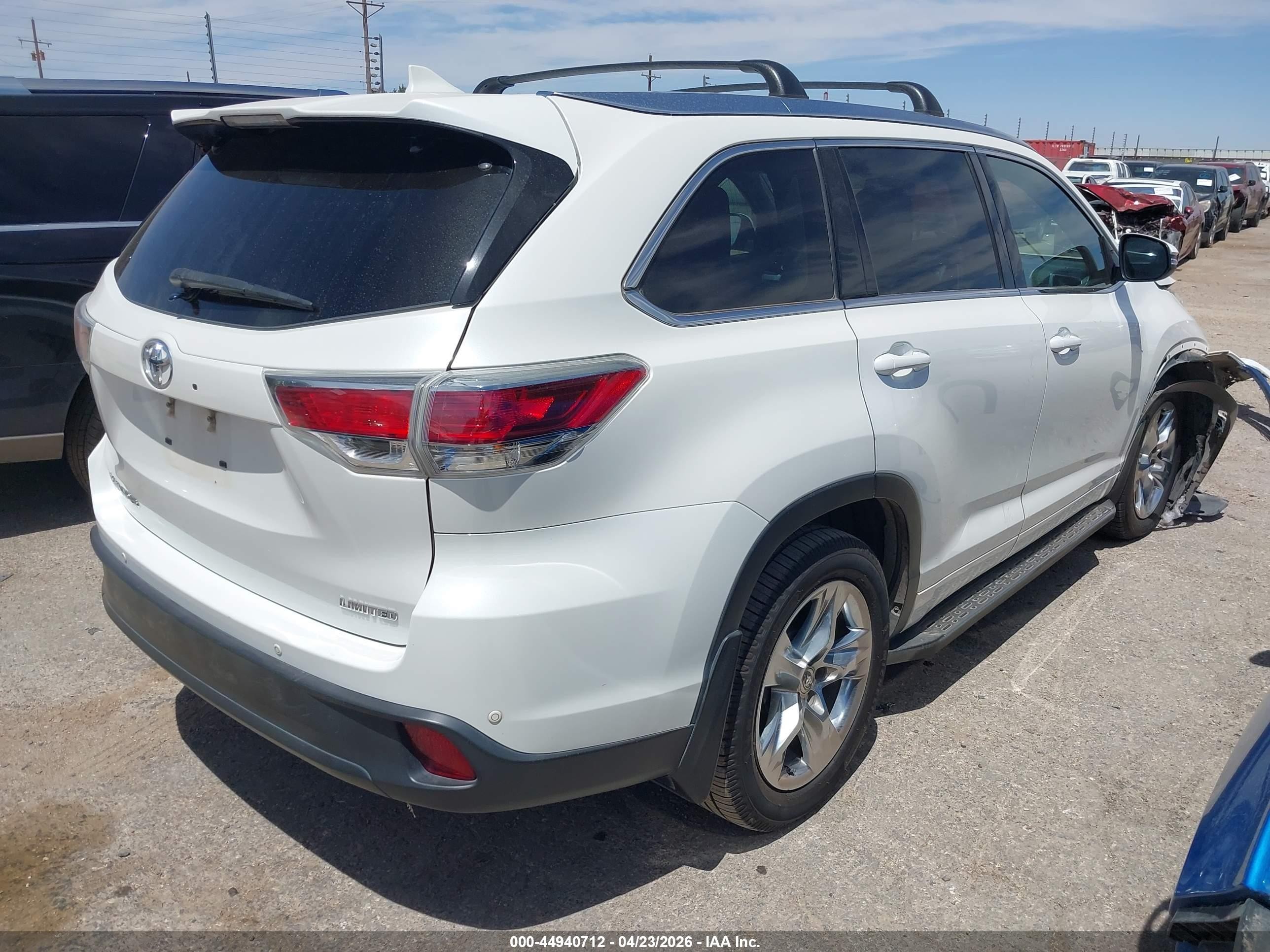 2015 Toyota Highlander Limited V6 White vin: 5TDYKRFH5FS077452