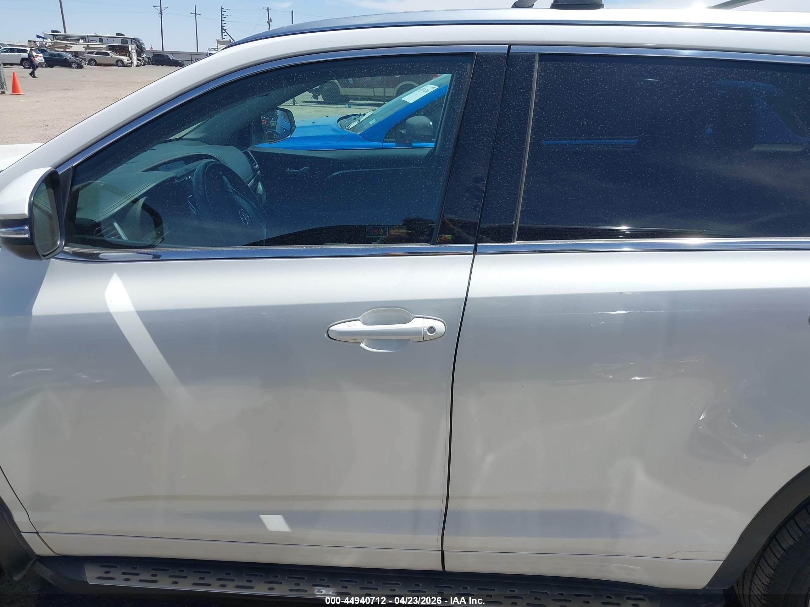 2015 Toyota Highlander Limited V6 White vin: 5TDYKRFH5FS077452