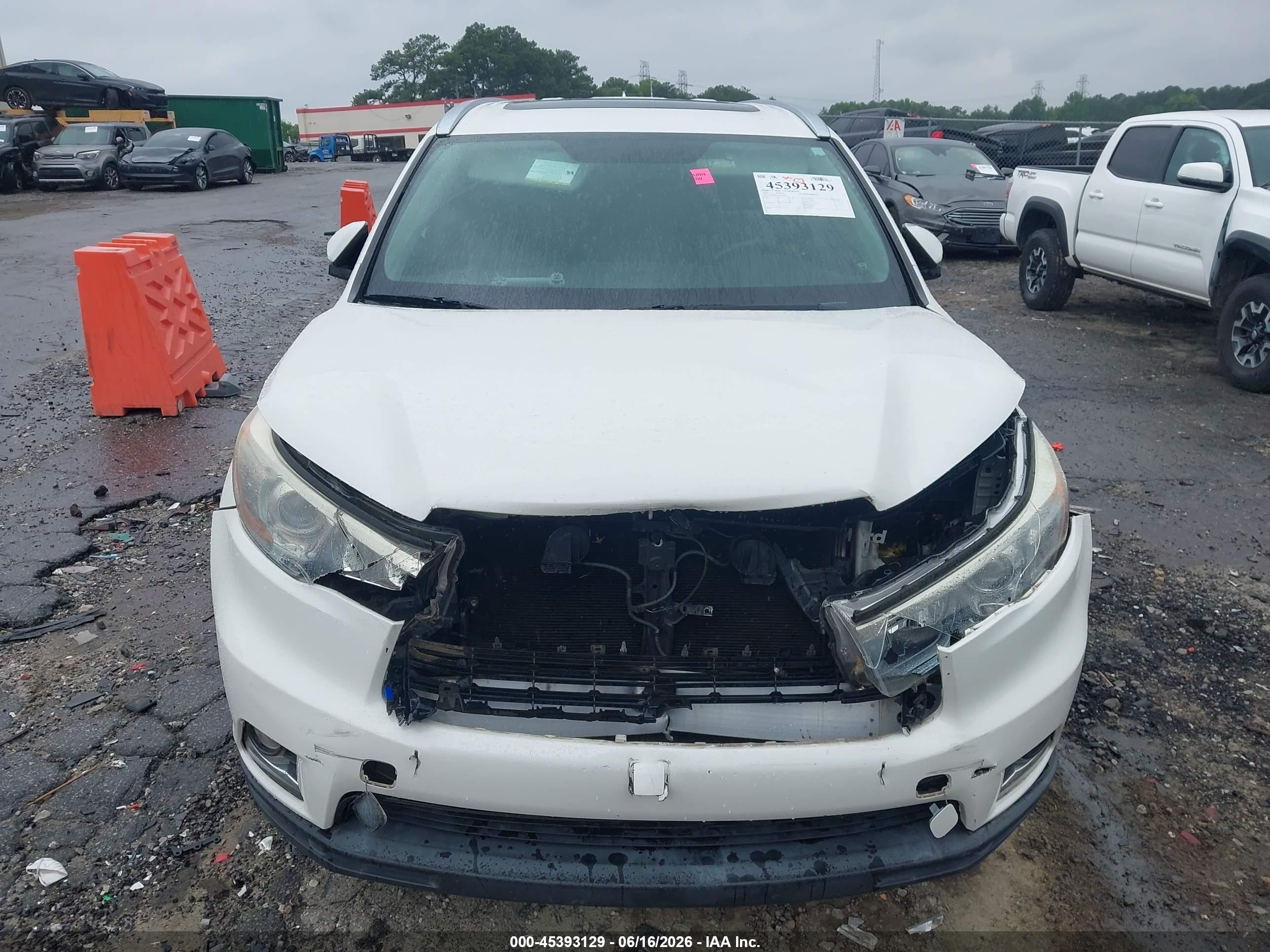 2015 Toyota Highlander Limited V6 White vin: 5TDYKRFH6FS054424