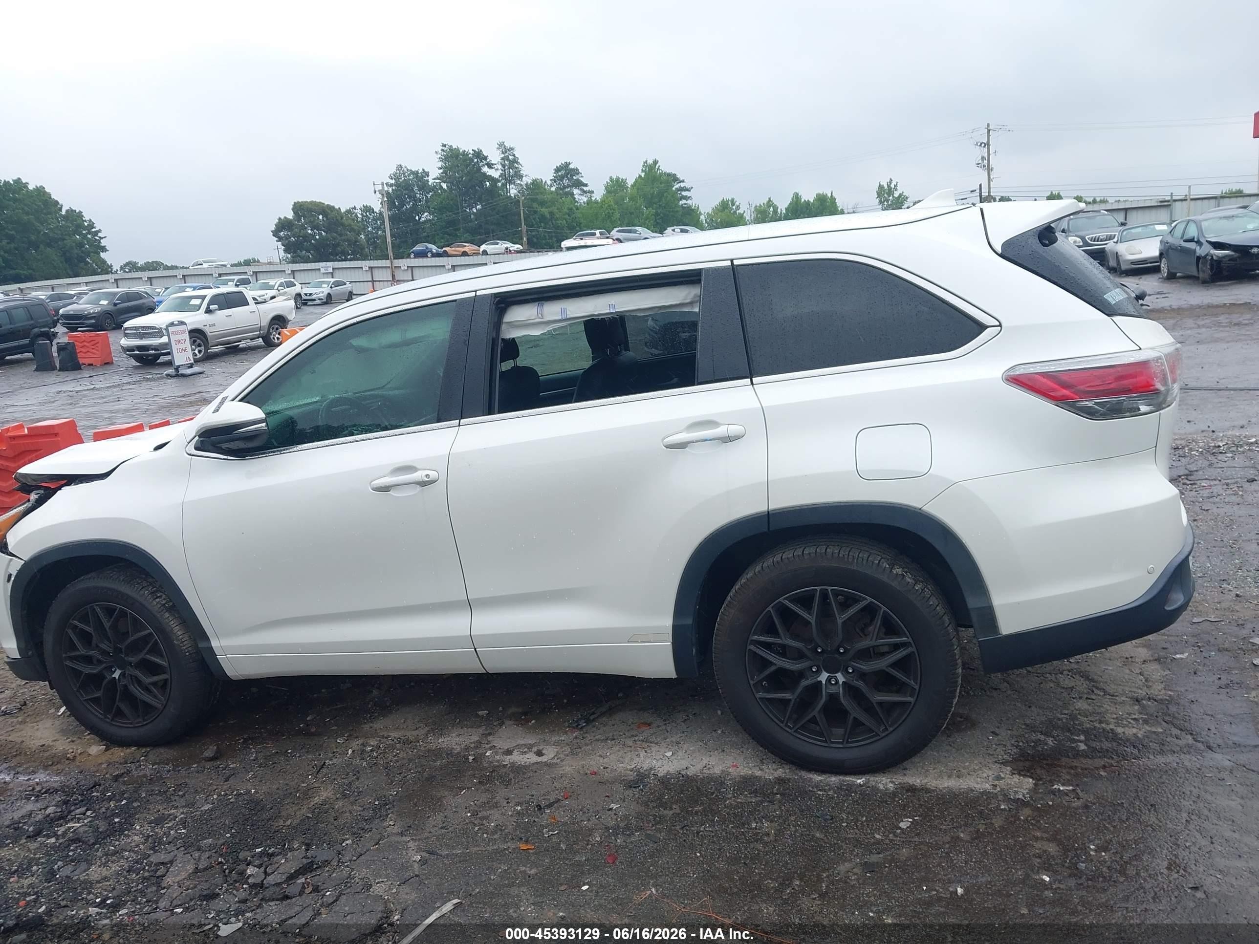 2015 Toyota Highlander Limited V6 White vin: 5TDYKRFH6FS054424