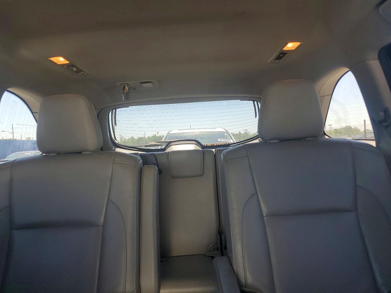 2015 Toyota Highlander Limited Silver vin: 5TDYKRFH6FS058585