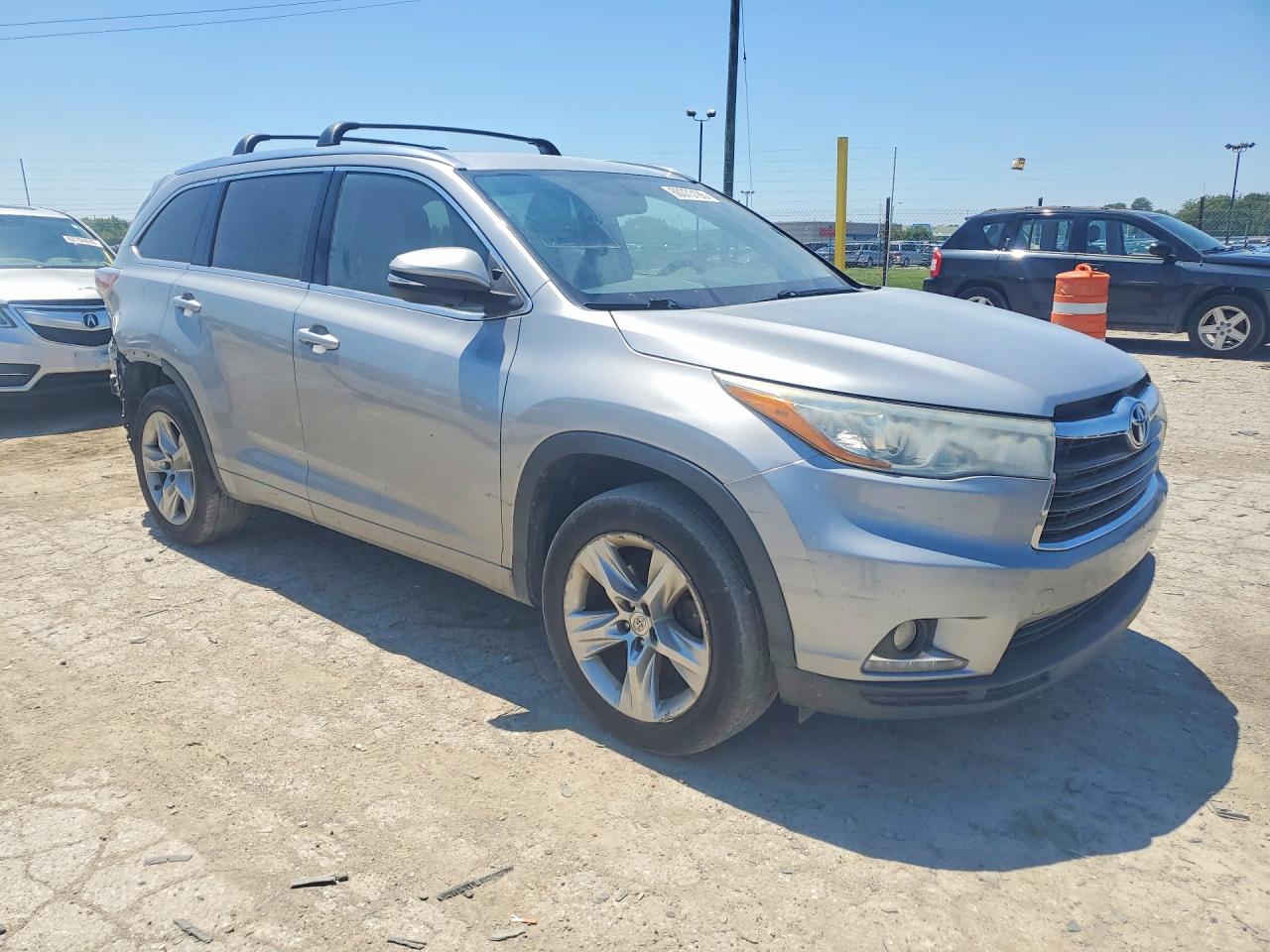2015 Toyota Highlander Limited Silver vin: 5TDYKRFH6FS058585