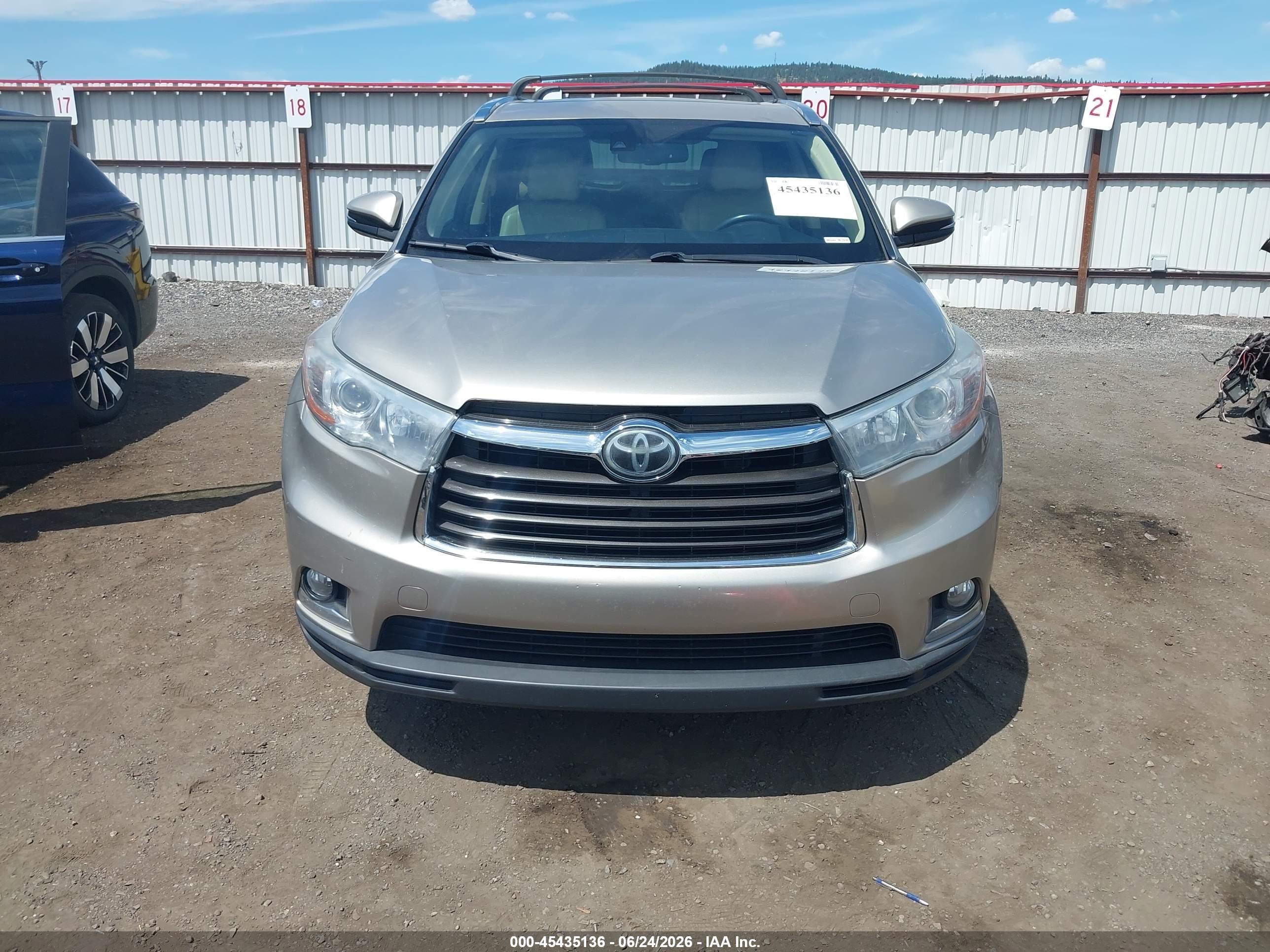 2015 Toyota Highlander Limited V6 Beige vin: 5TDYKRFH6FS116100