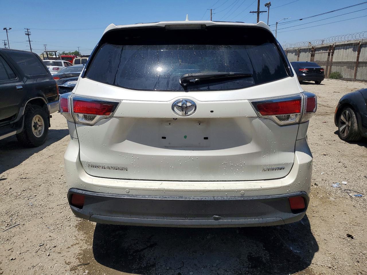 2016 Toyota Highlander Limited White vin: 5TDYKRFH6GS173348
