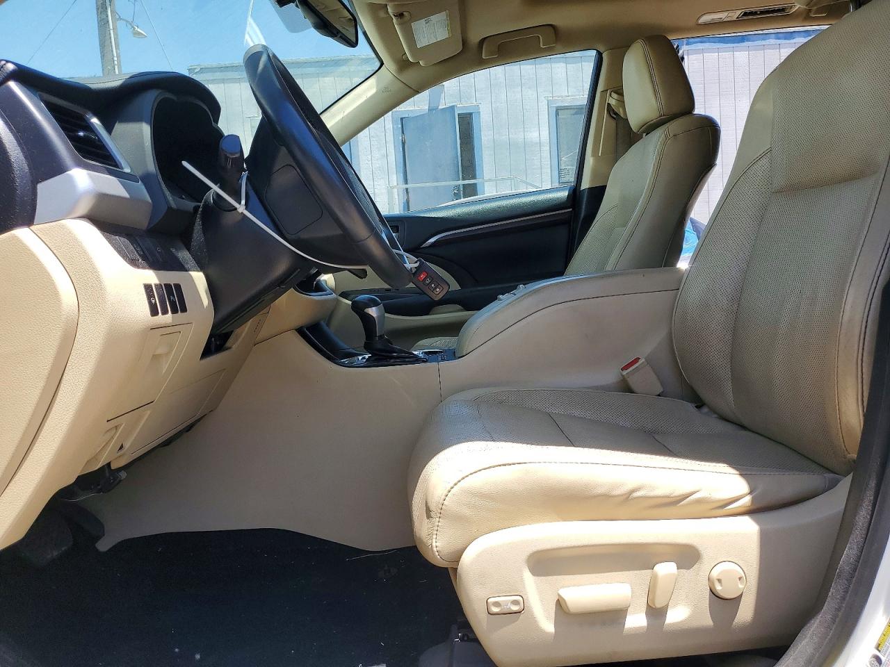 2016 Toyota Highlander Limited White vin: 5TDYKRFH6GS173348