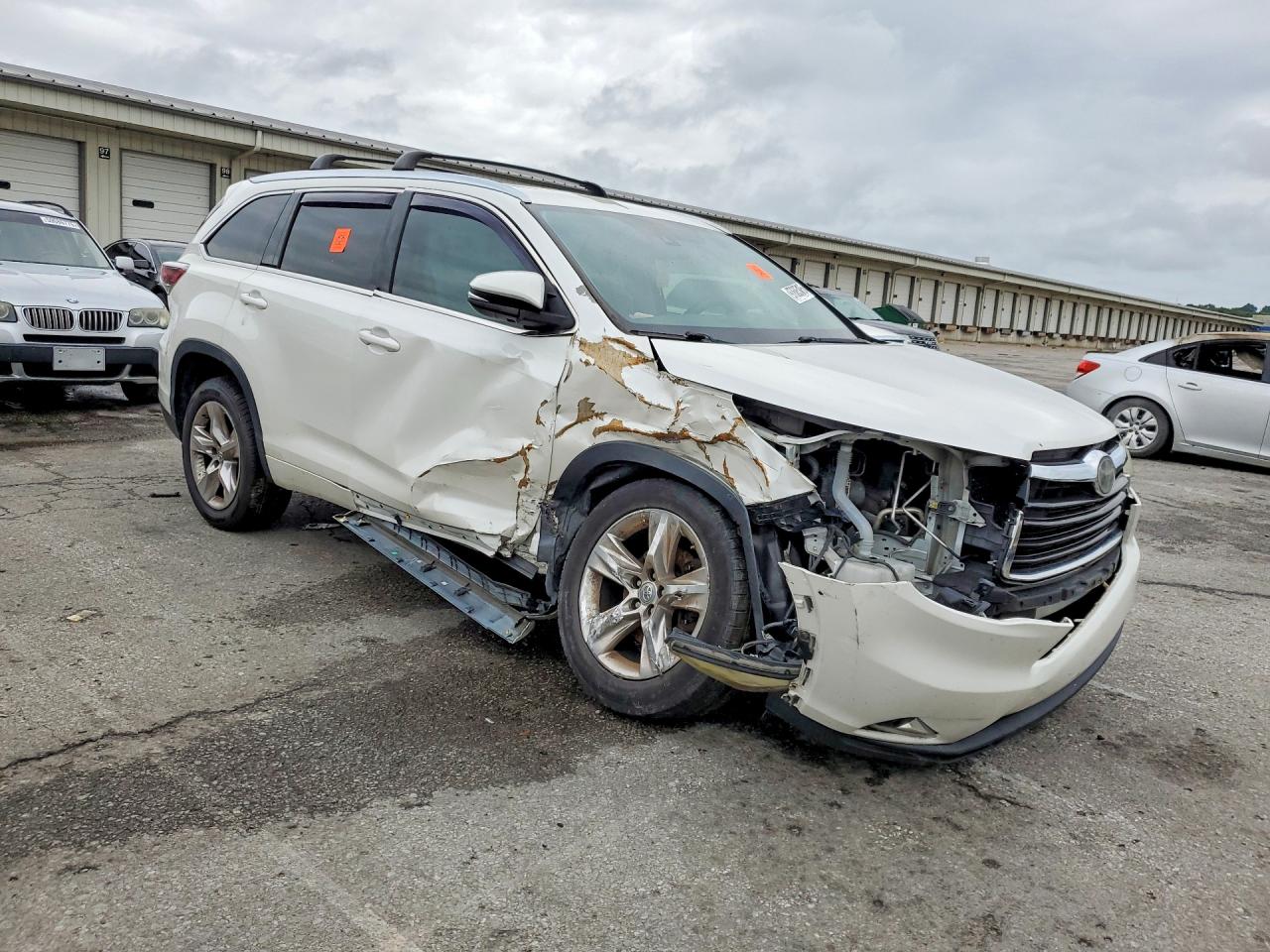 2015 Toyota Highlander Limited White vin: 5TDYKRFH7FS069725