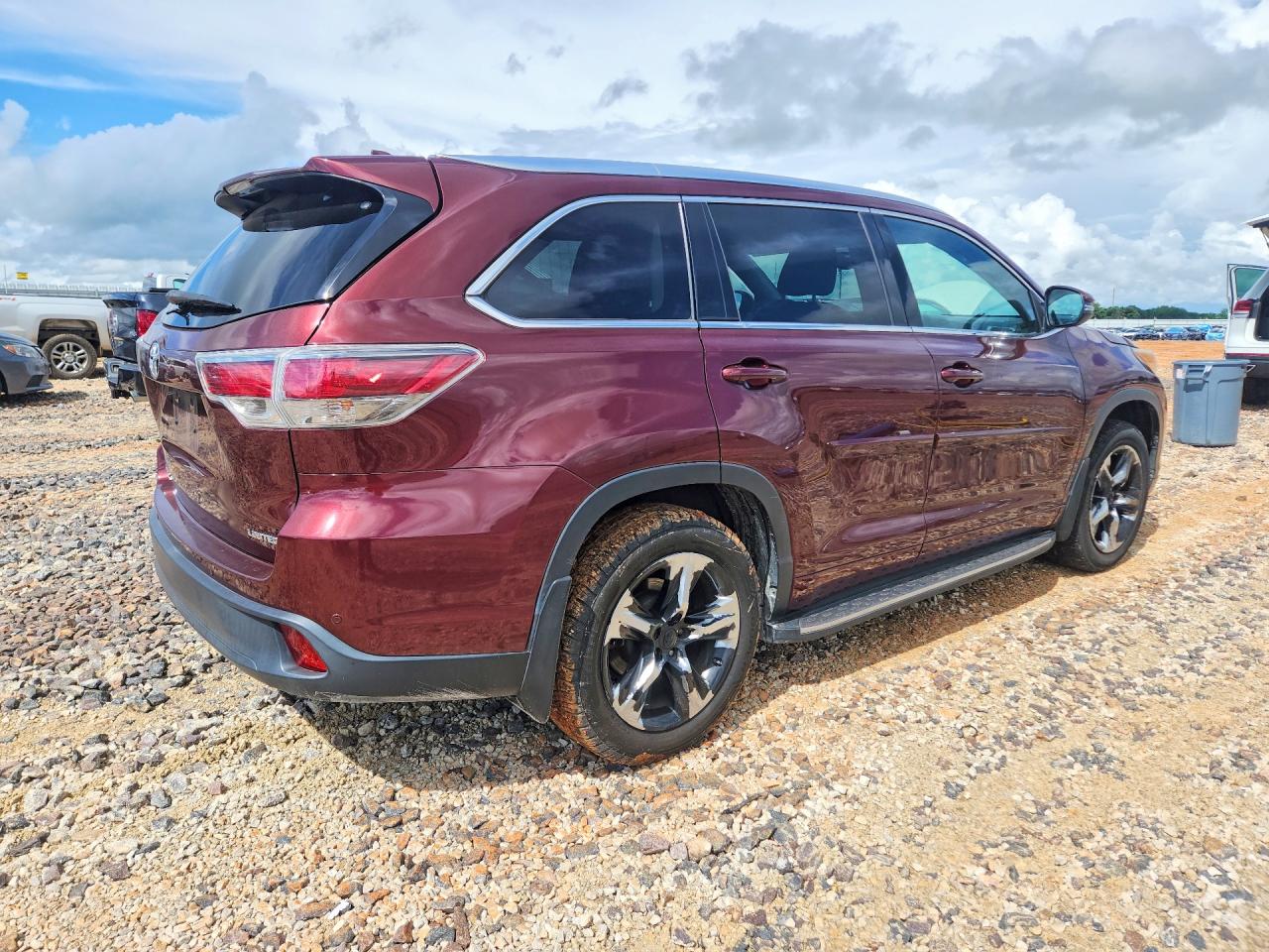 2015 Toyota Highlander Limited Maroon vin: 5TDYKRFH7FS117398