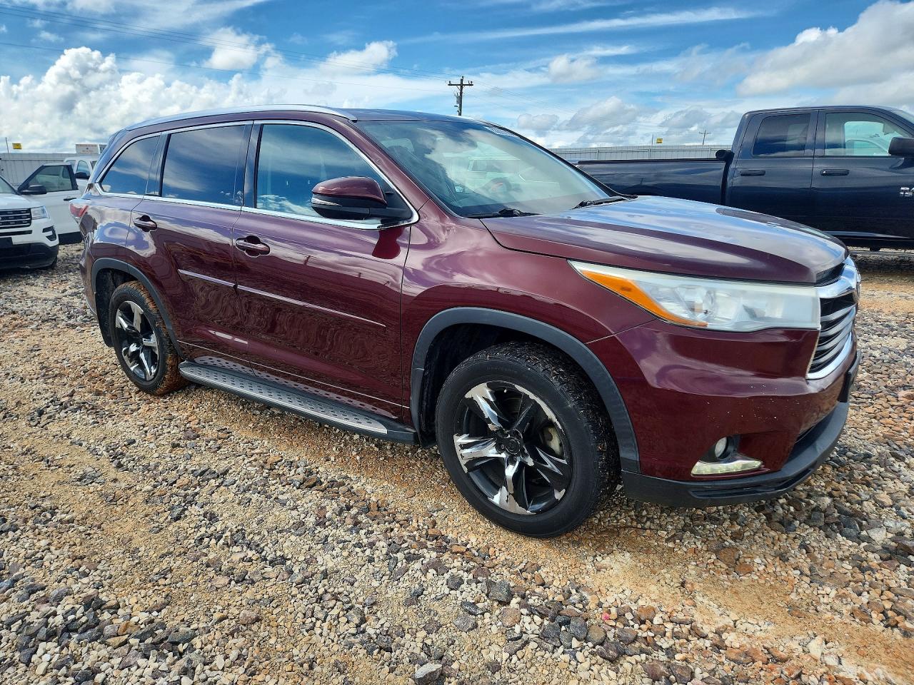 2015 Toyota Highlander Limited Maroon vin: 5TDYKRFH7FS117398