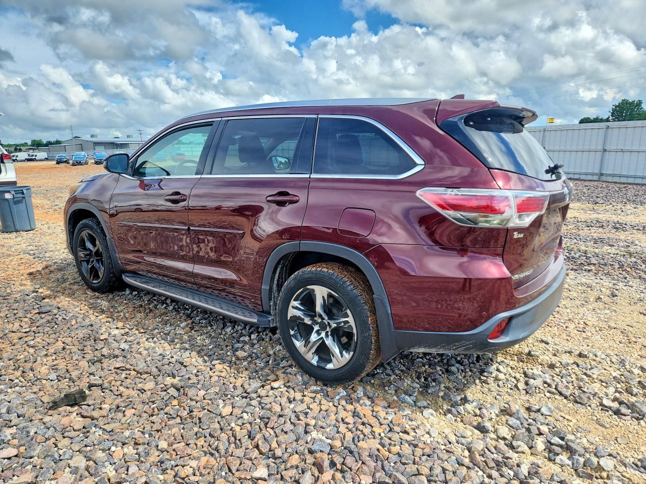 2015 Toyota Highlander Limited Maroon vin: 5TDYKRFH7FS117398