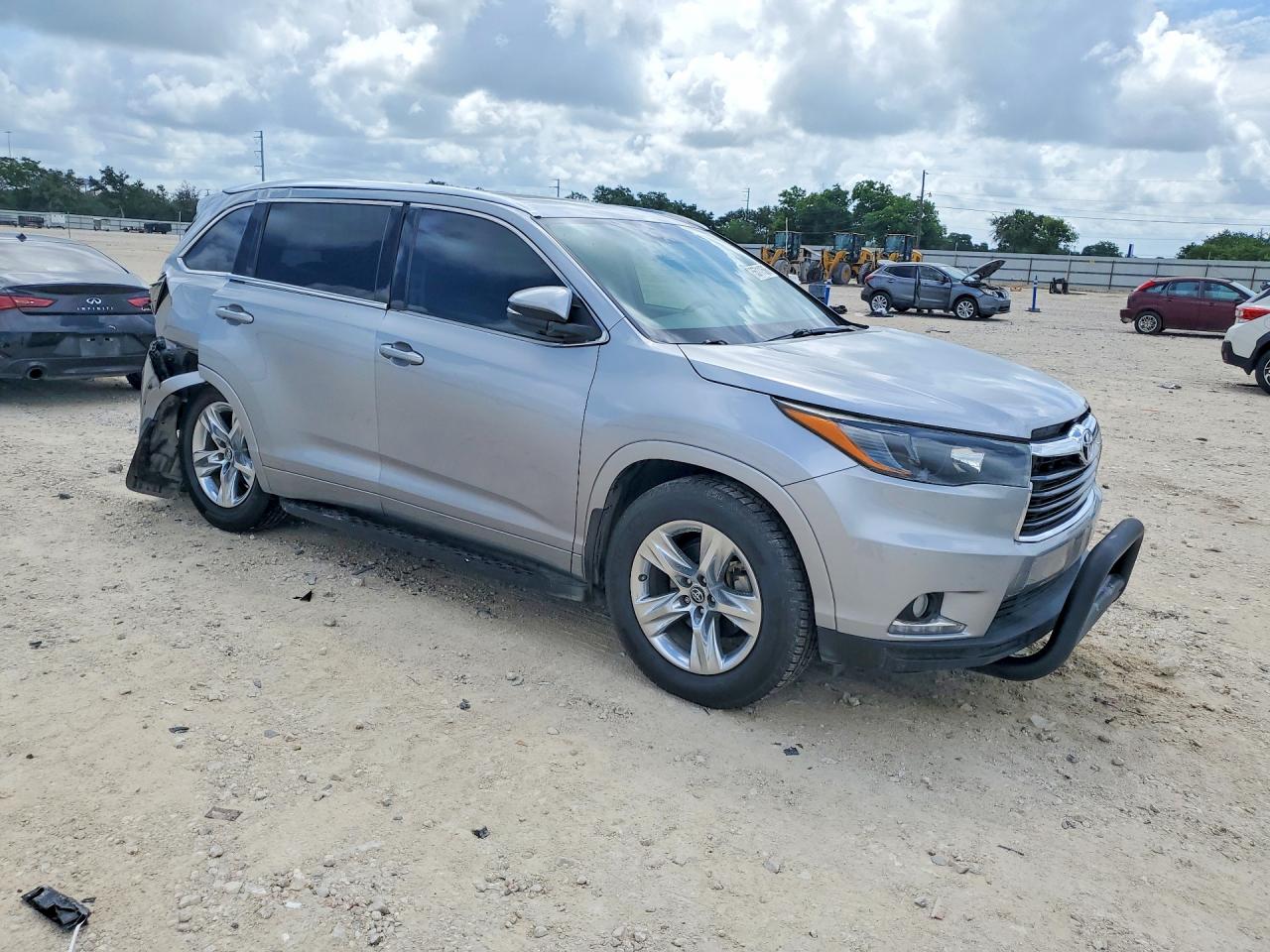 2016 Toyota Highlander Limited Silver vin: 5TDYKRFH7GS184892