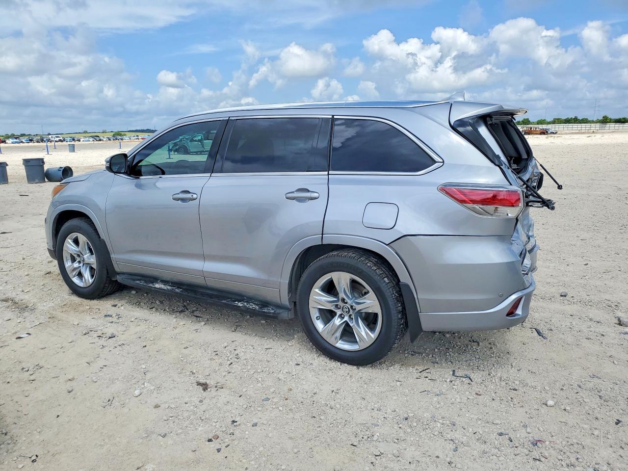 2016 Toyota Highlander Limited Silver vin: 5TDYKRFH7GS184892