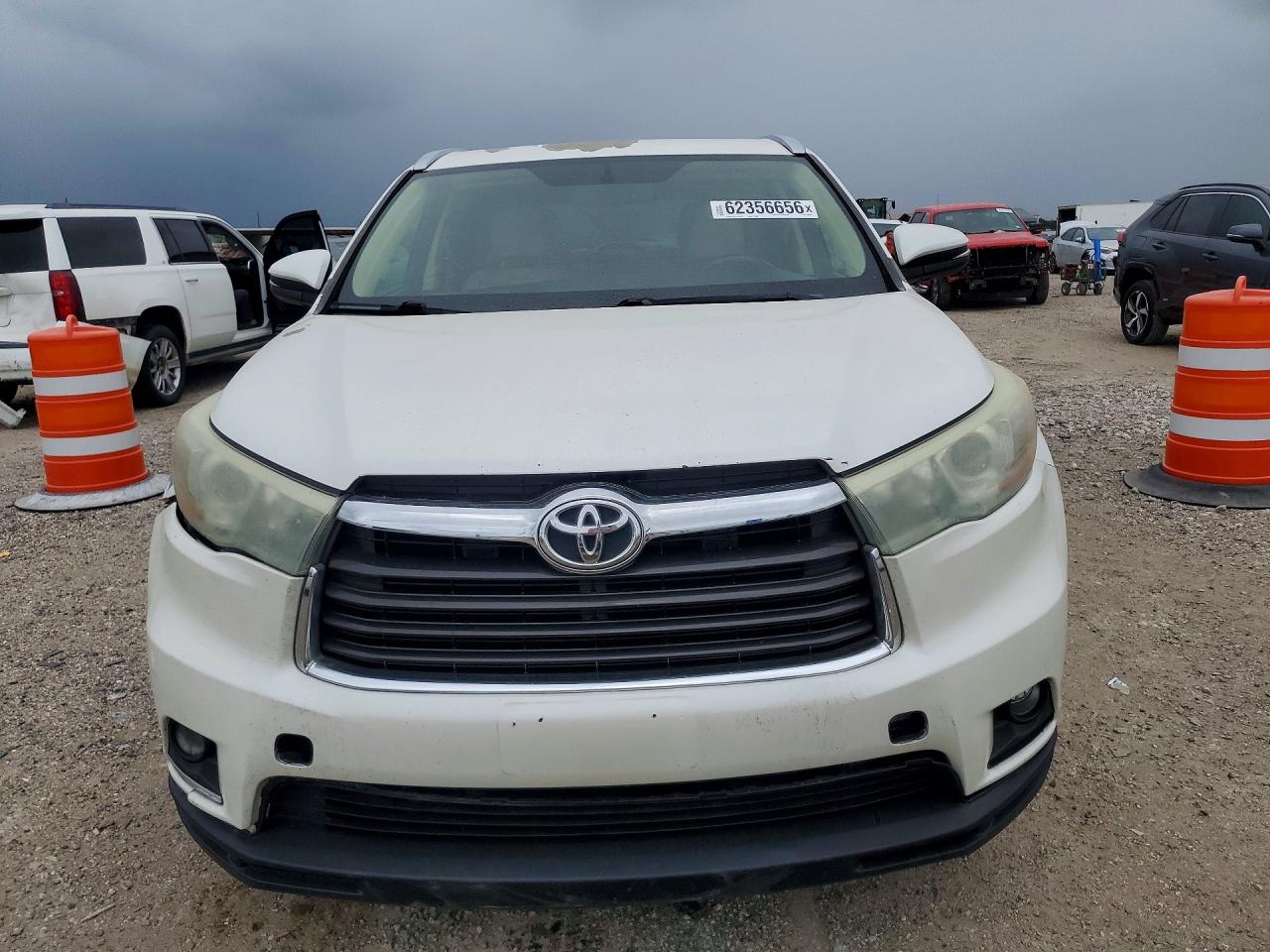 2015 Toyota Highlander Limited White vin: 5TDYKRFH8FS064923