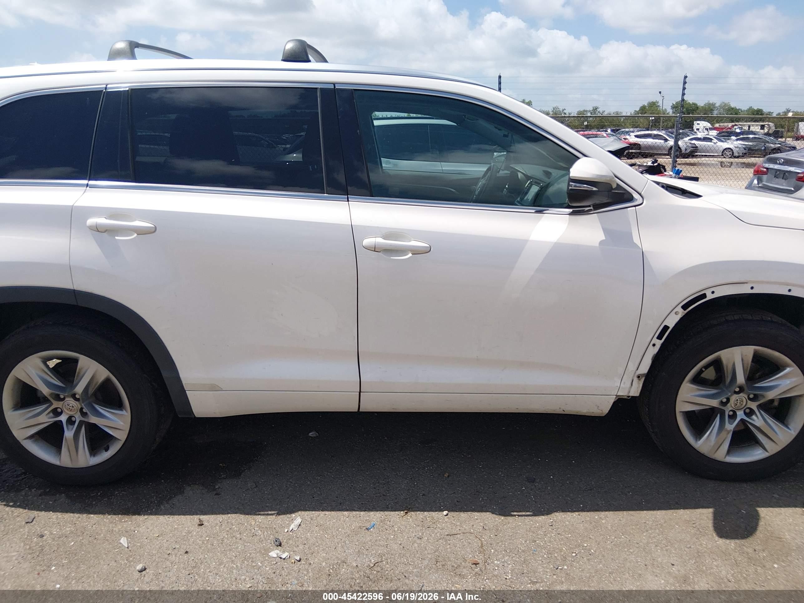 2015 Toyota Highlander Limited V6 White vin: 5TDYKRFH8FS080491