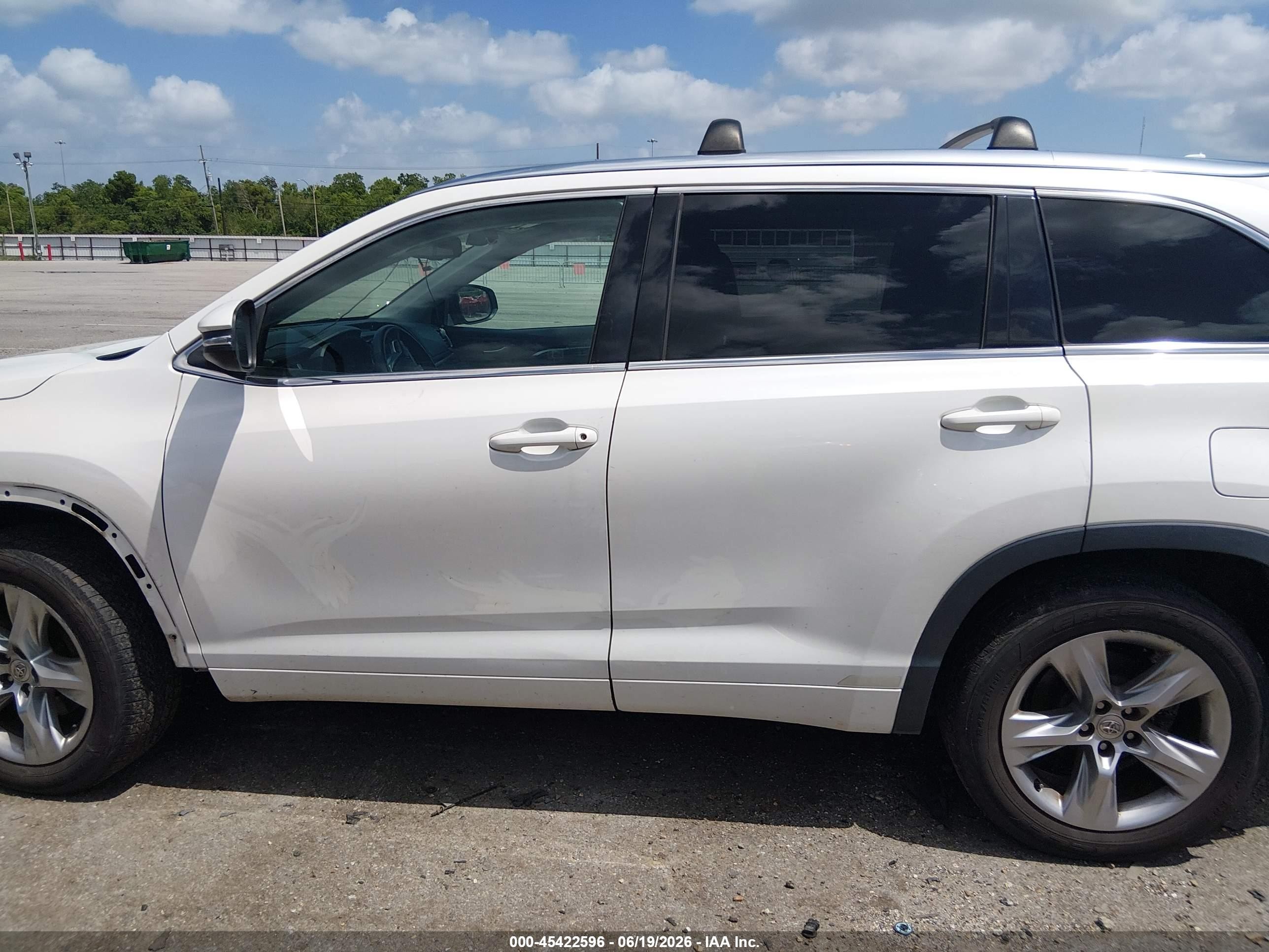 2015 Toyota Highlander Limited V6 White vin: 5TDYKRFH8FS080491