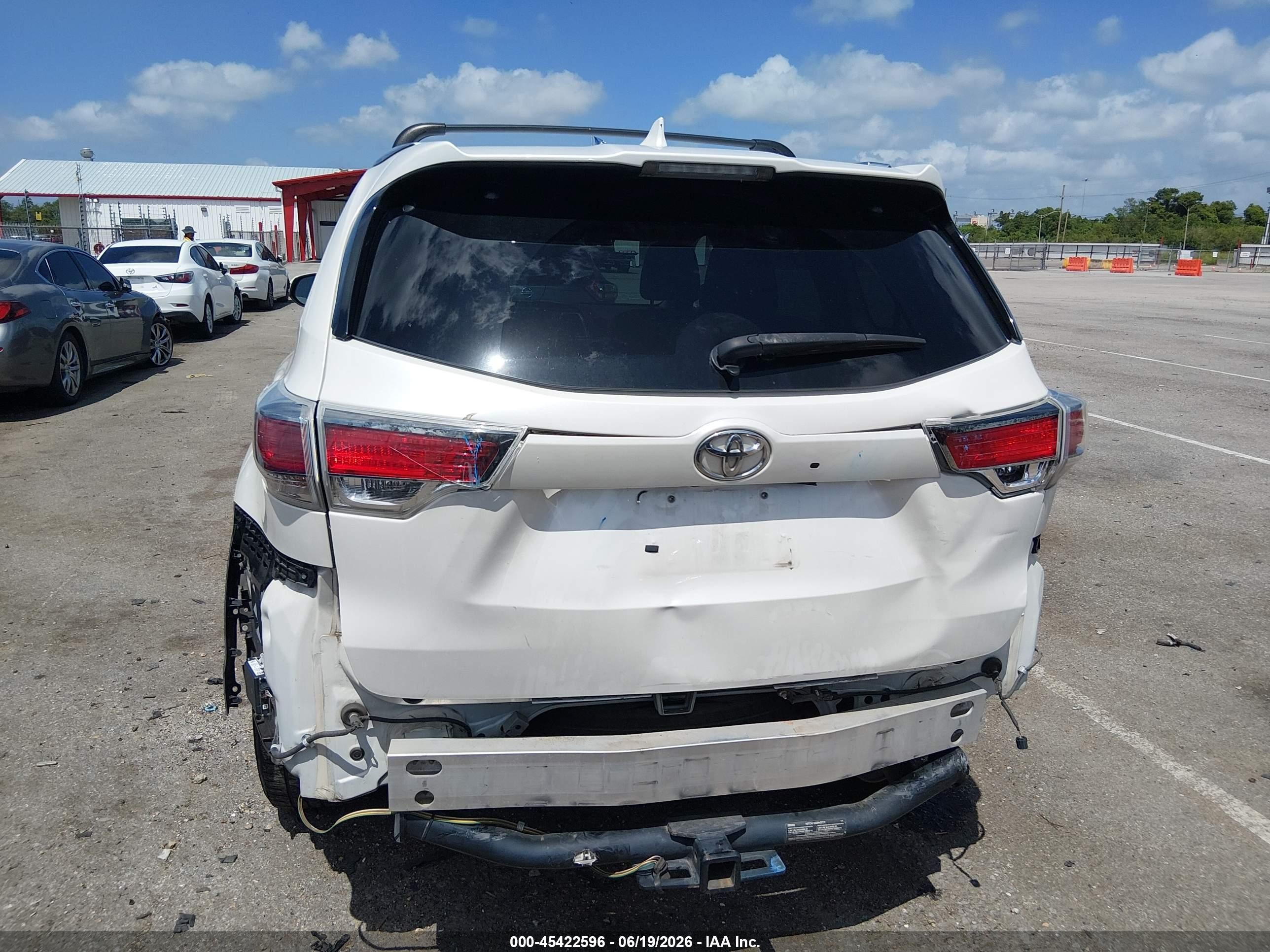 2015 Toyota Highlander Limited V6 White vin: 5TDYKRFH8FS080491