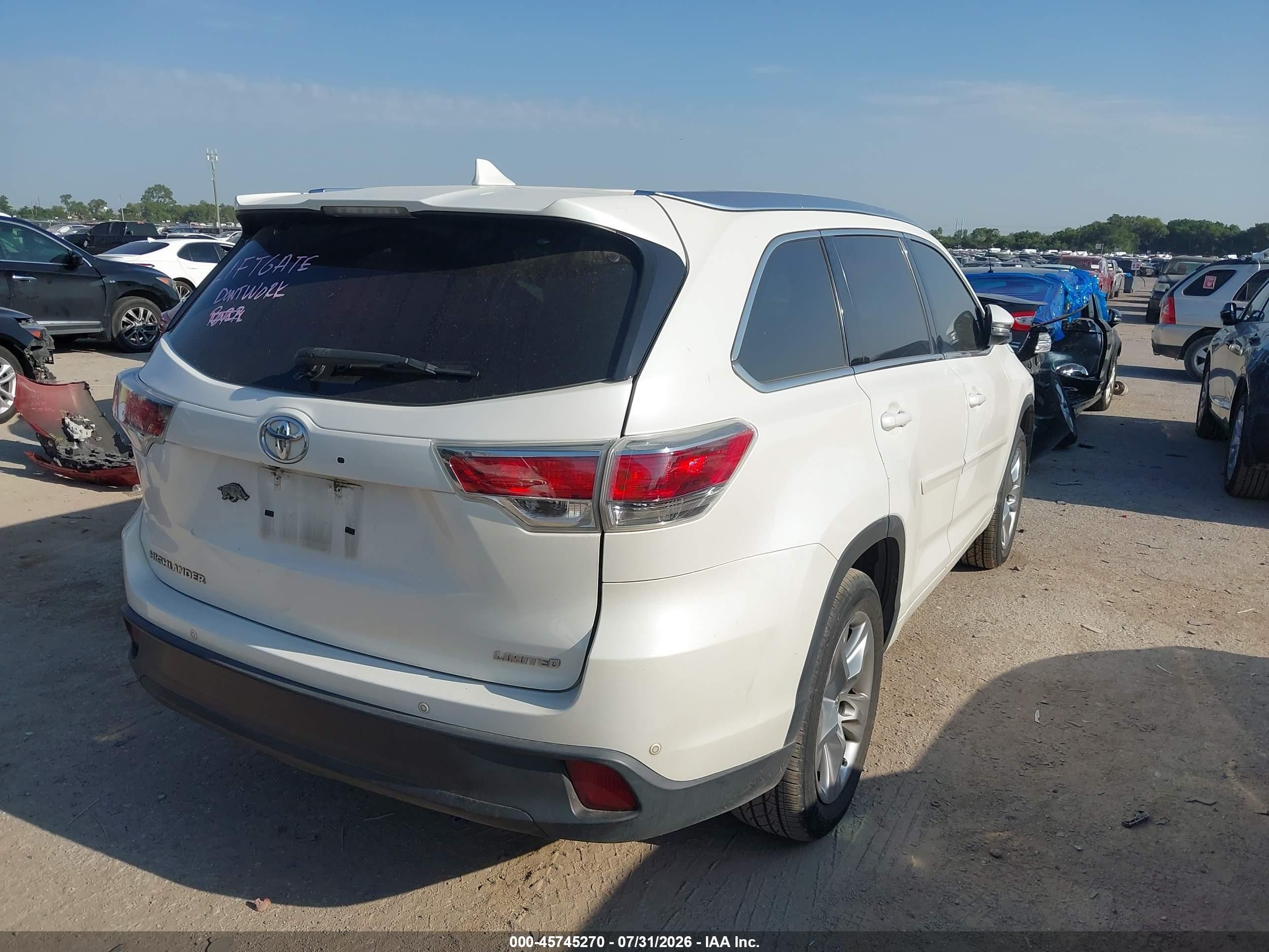 2015 Toyota Highlander Limited V6 White vin: 5TDYKRFH8FS108158