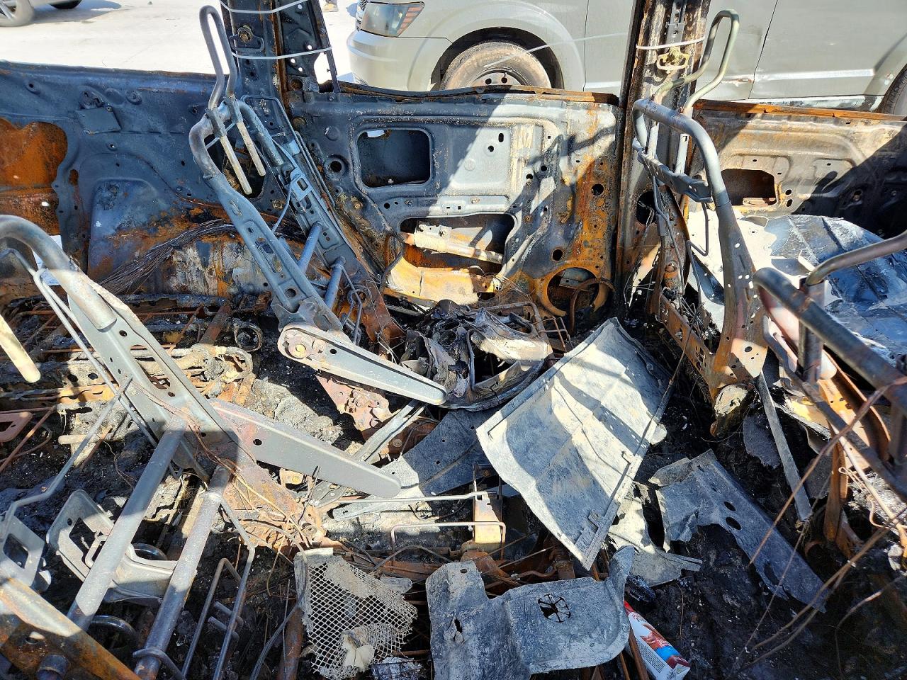 2015 Toyota Highlander Limited Burn vin: 5TDYKRFH9FS040971