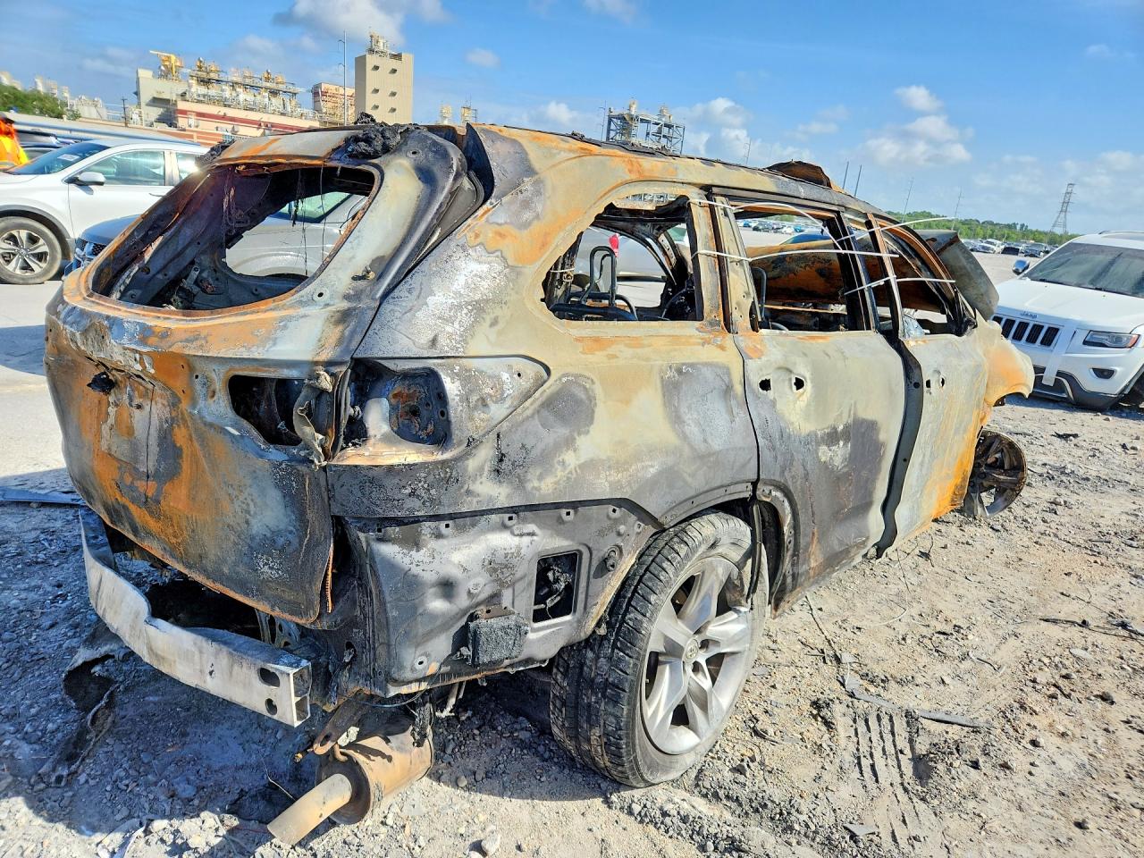 2015 Toyota Highlander Limited Burn vin: 5TDYKRFH9FS040971
