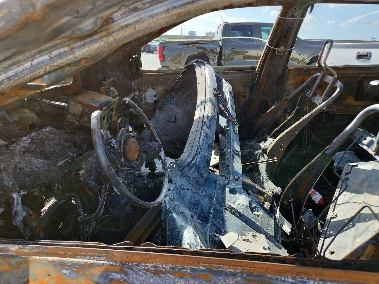 2015 Toyota Highlander Limited Burn vin: 5TDYKRFH9FS040971