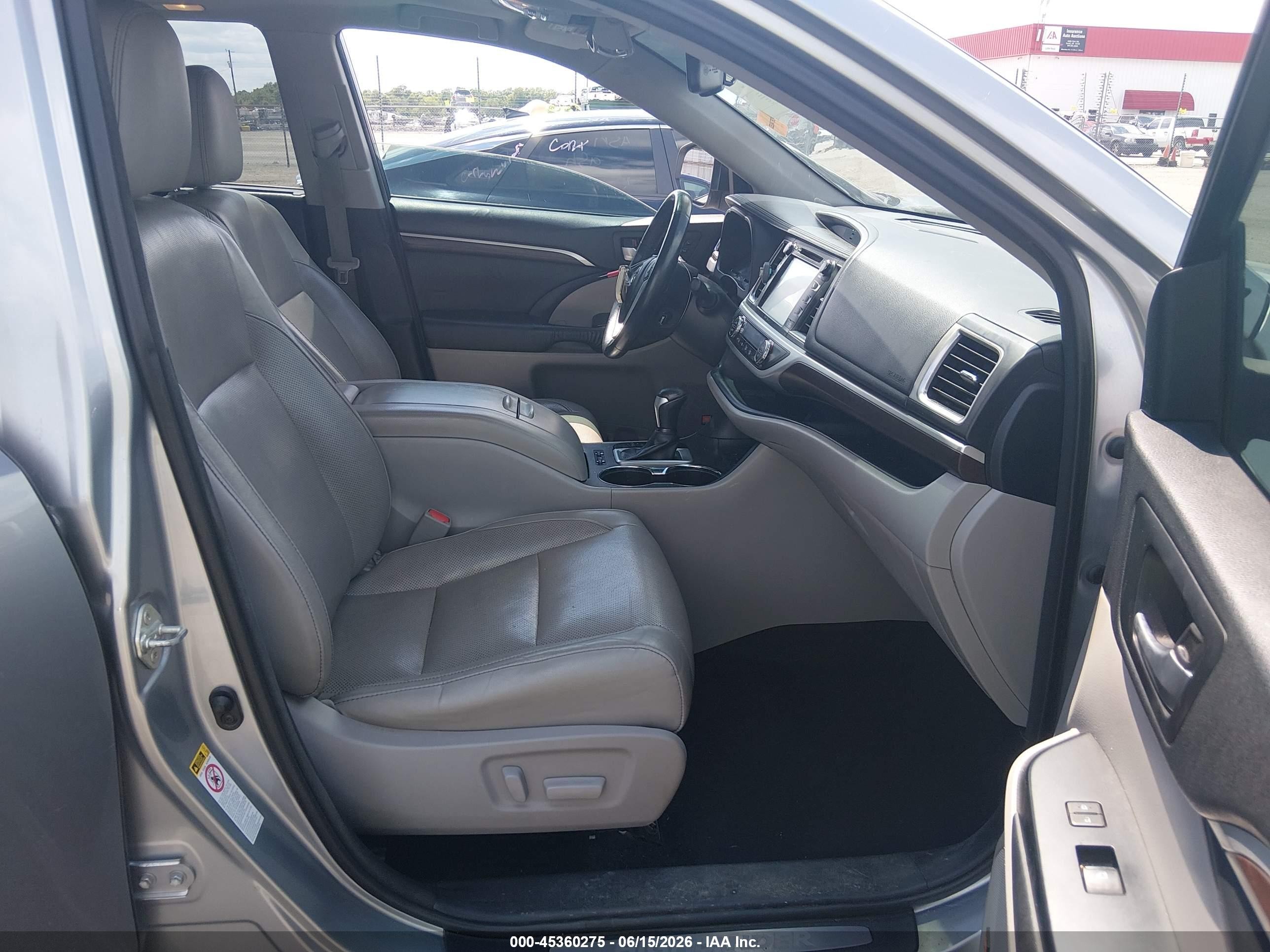 2015 Toyota Highlander Limited V6 Silver vin: 5TDYKRFH9FS053302