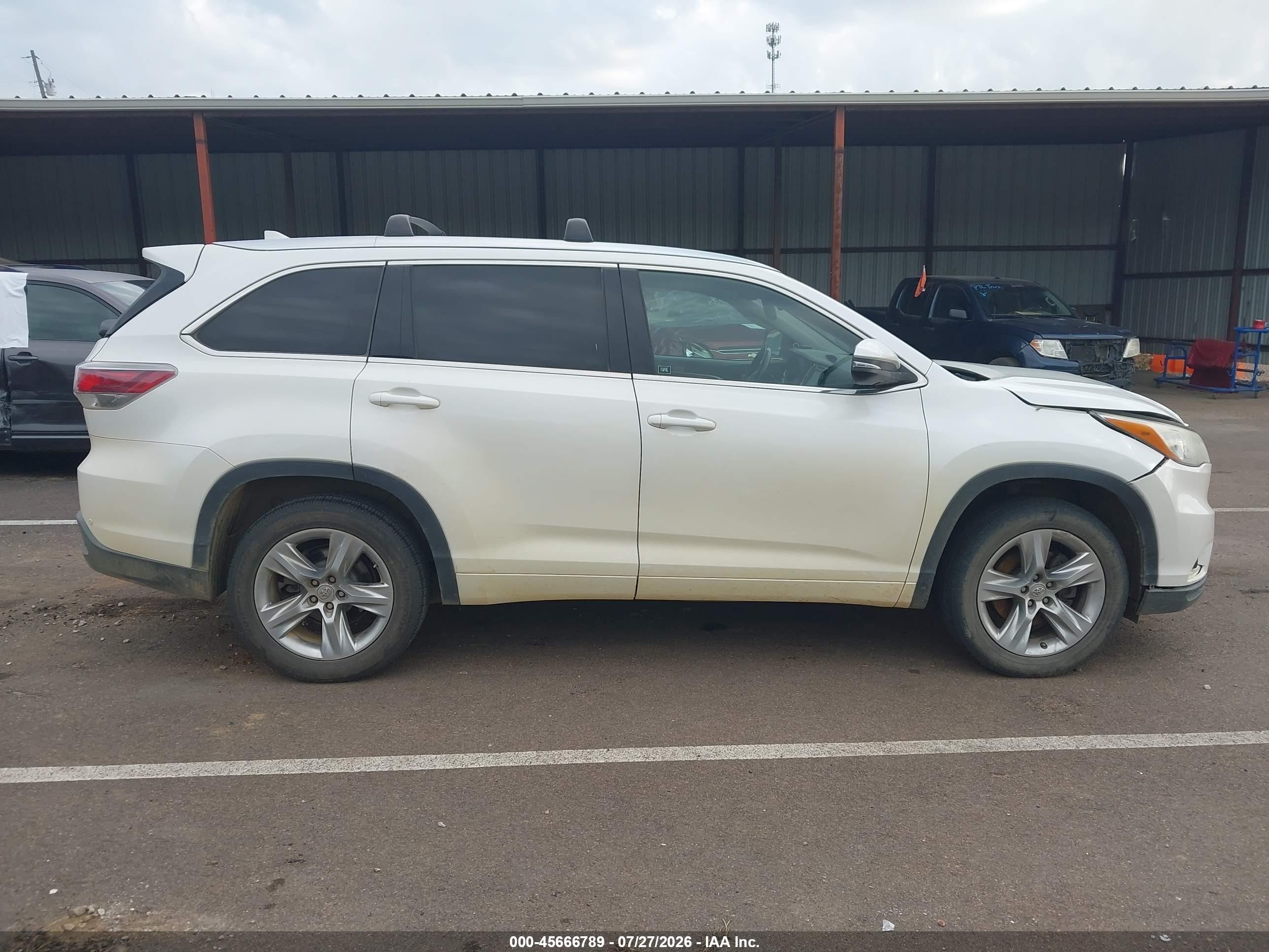 2015 Toyota Highlander Limited V6 White vin: 5TDYKRFH9FS074621