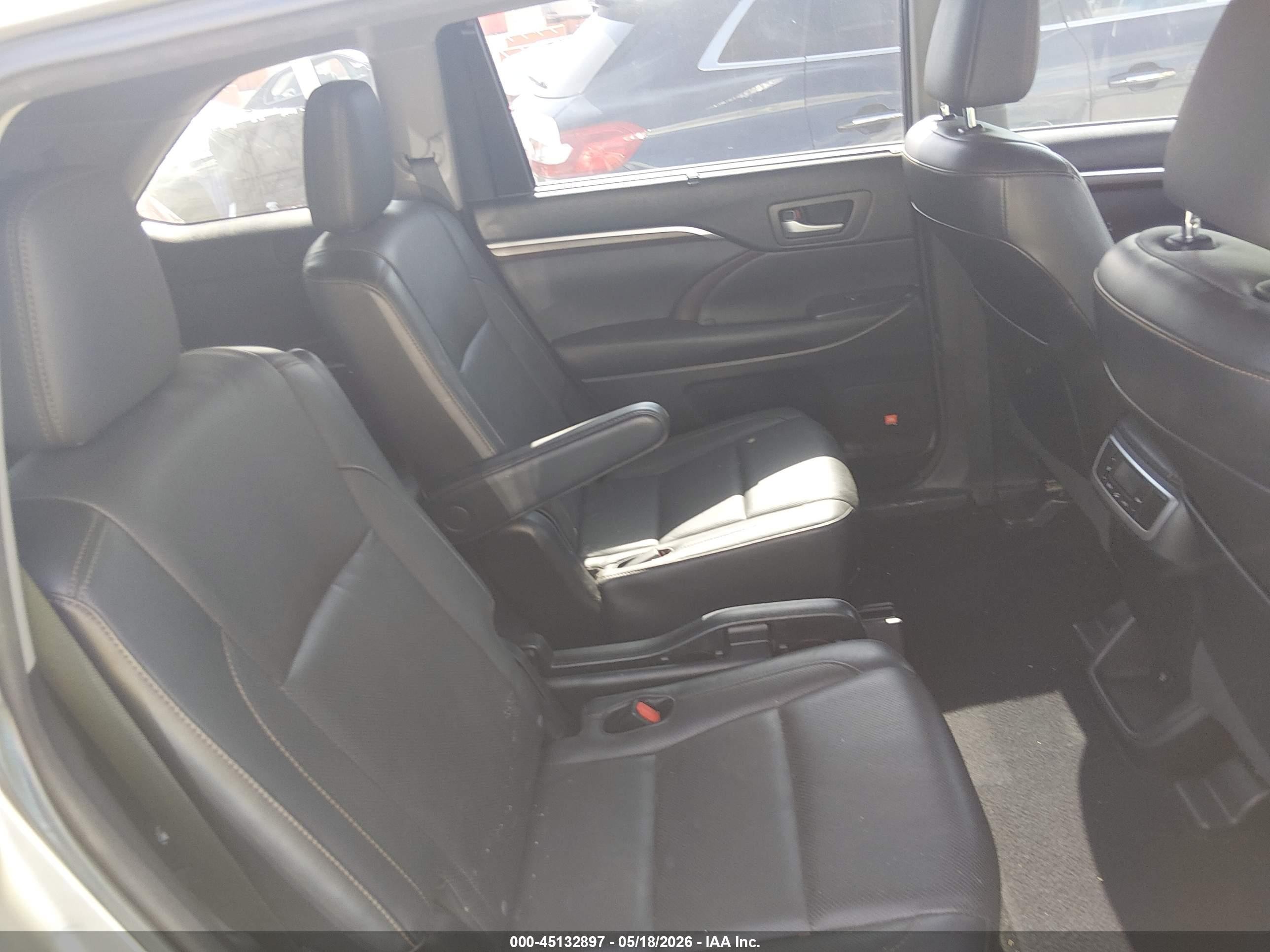 2015 Toyota Highlander Limited V6 Gold vin: 5TDYKRFH9FS080838