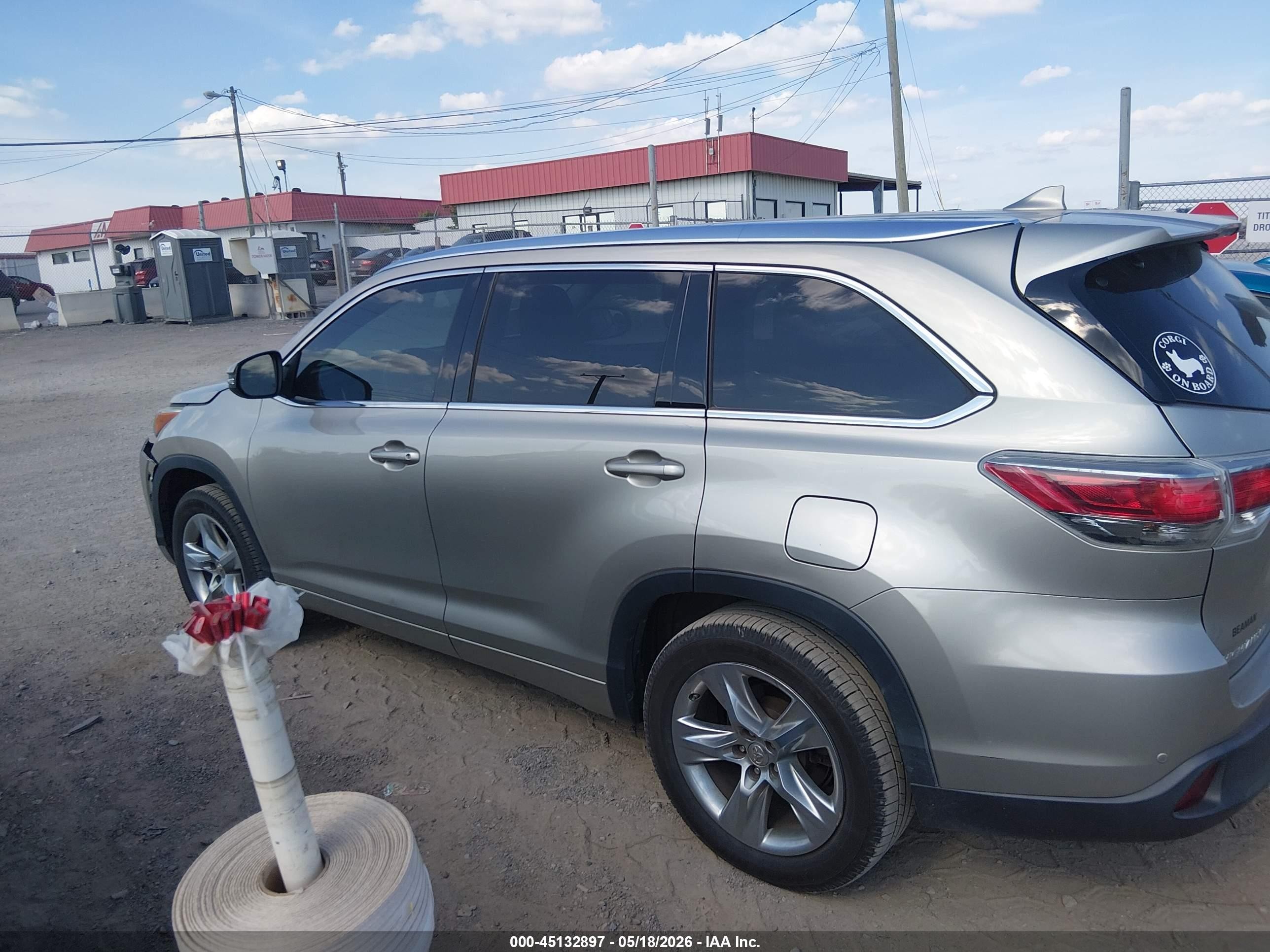 2015 Toyota Highlander Limited V6 Gold vin: 5TDYKRFH9FS080838