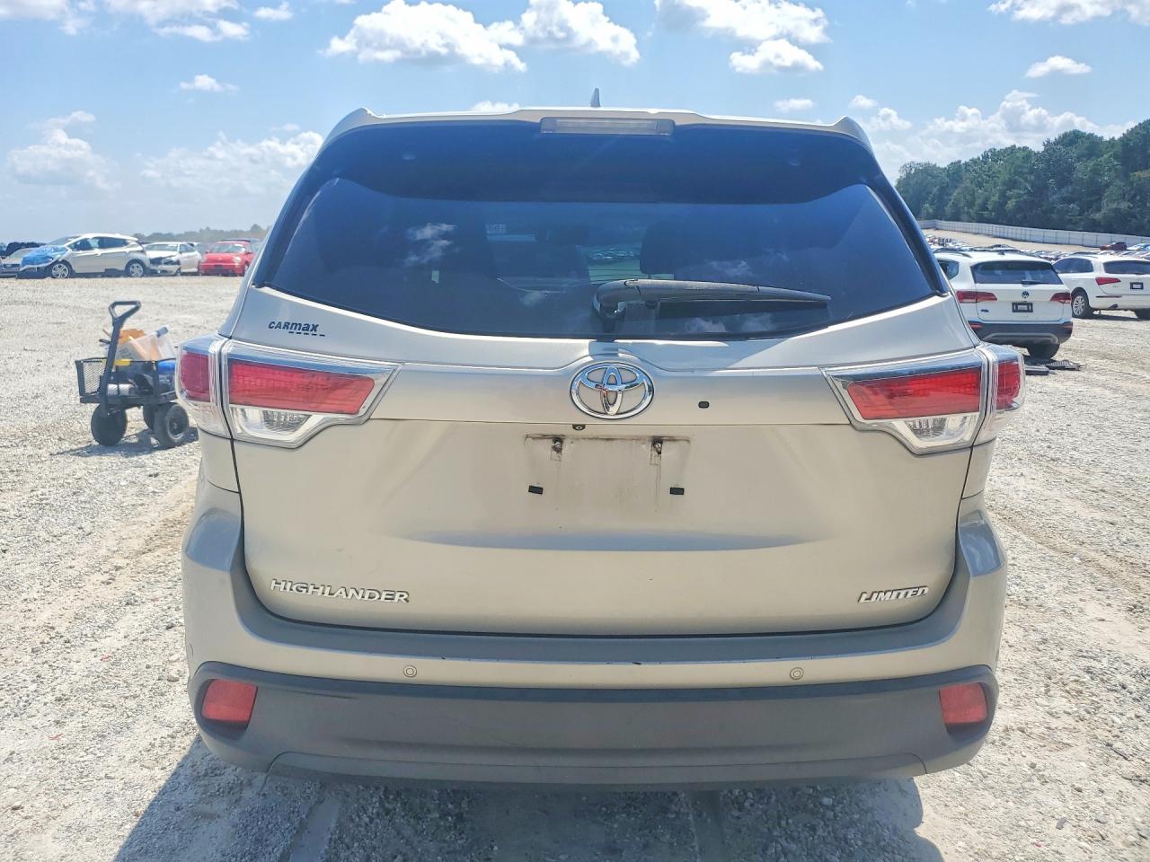 2015 Toyota Highlander Limited Beige vin: 5TDYKRFHXFS072408
