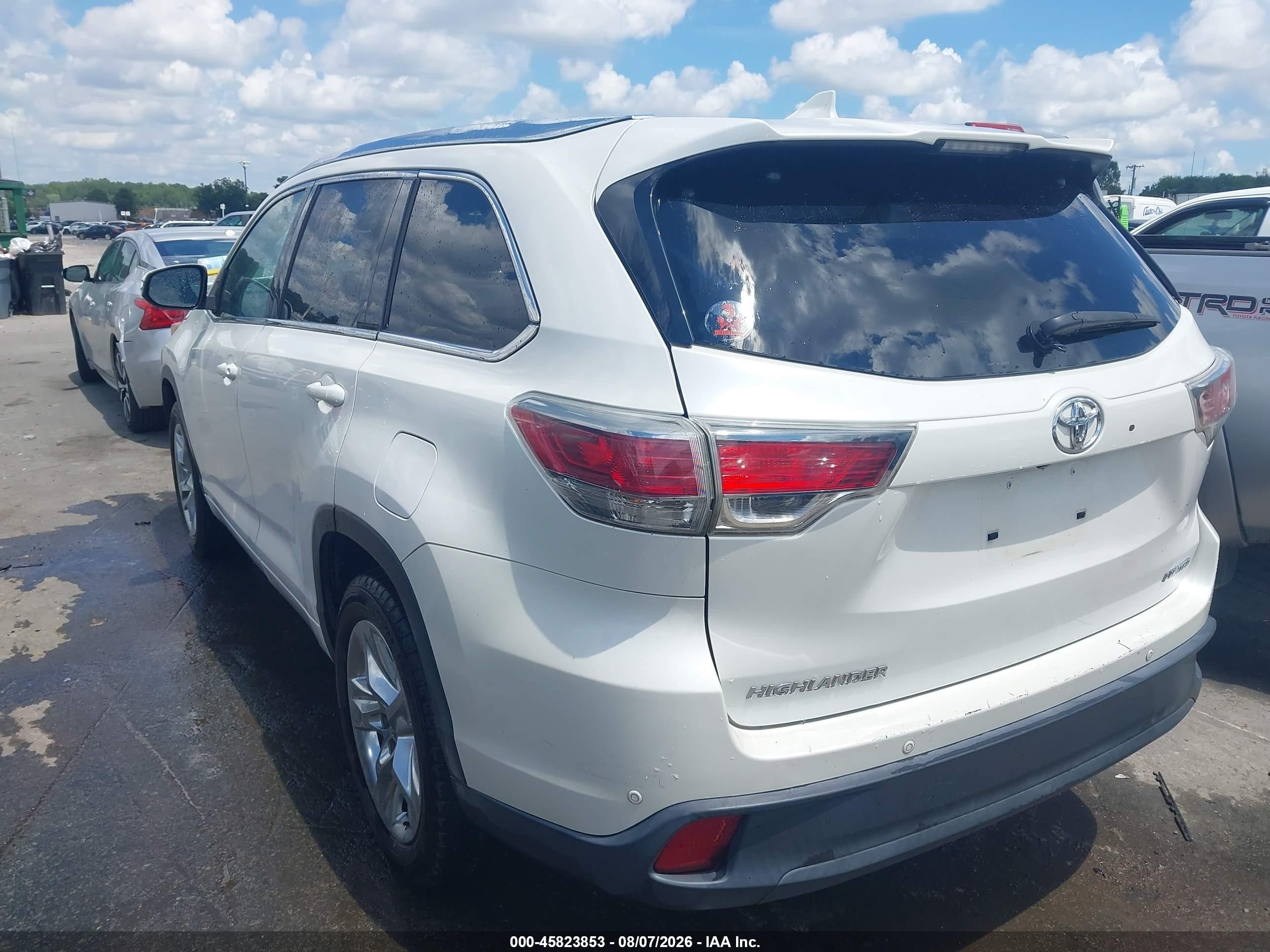 2015 Toyota Highlander Limited V6 Белый vin: 5TDYKRFHXFS093792