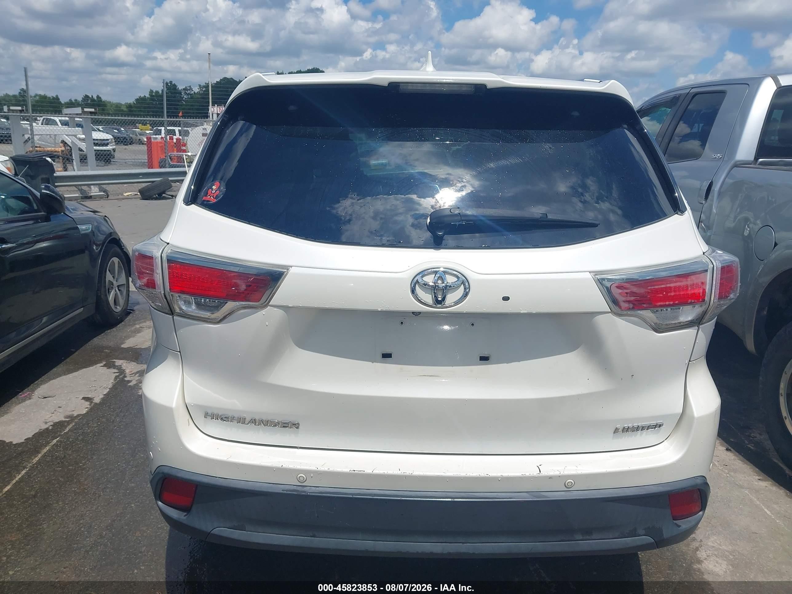 2015 Toyota Highlander Limited V6 Белый vin: 5TDYKRFHXFS093792