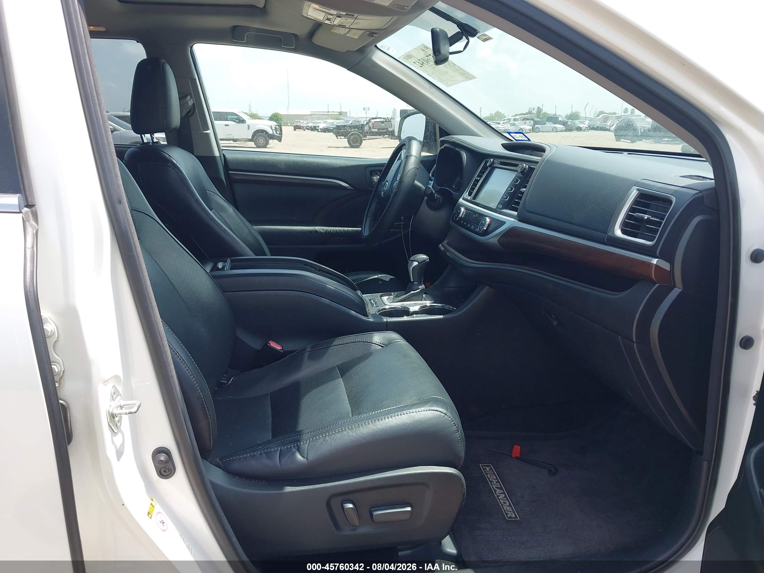 2015 Toyota Highlander Limited V6 White vin: 5TDYKRFHXFS105648