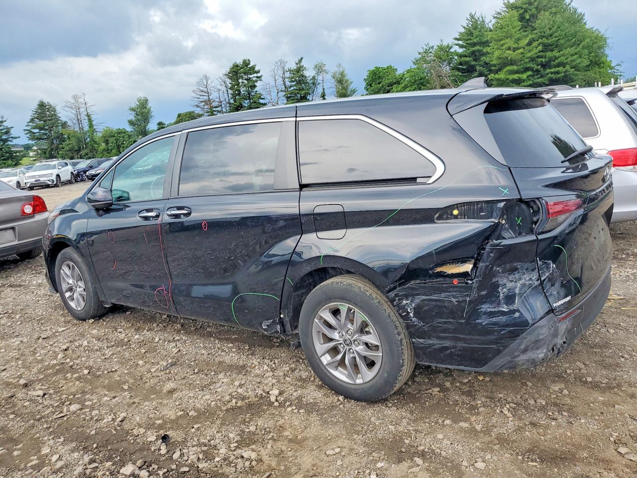 2022 Toyota Sienna Xle Black vin: 5TDYRKEC1NS098760