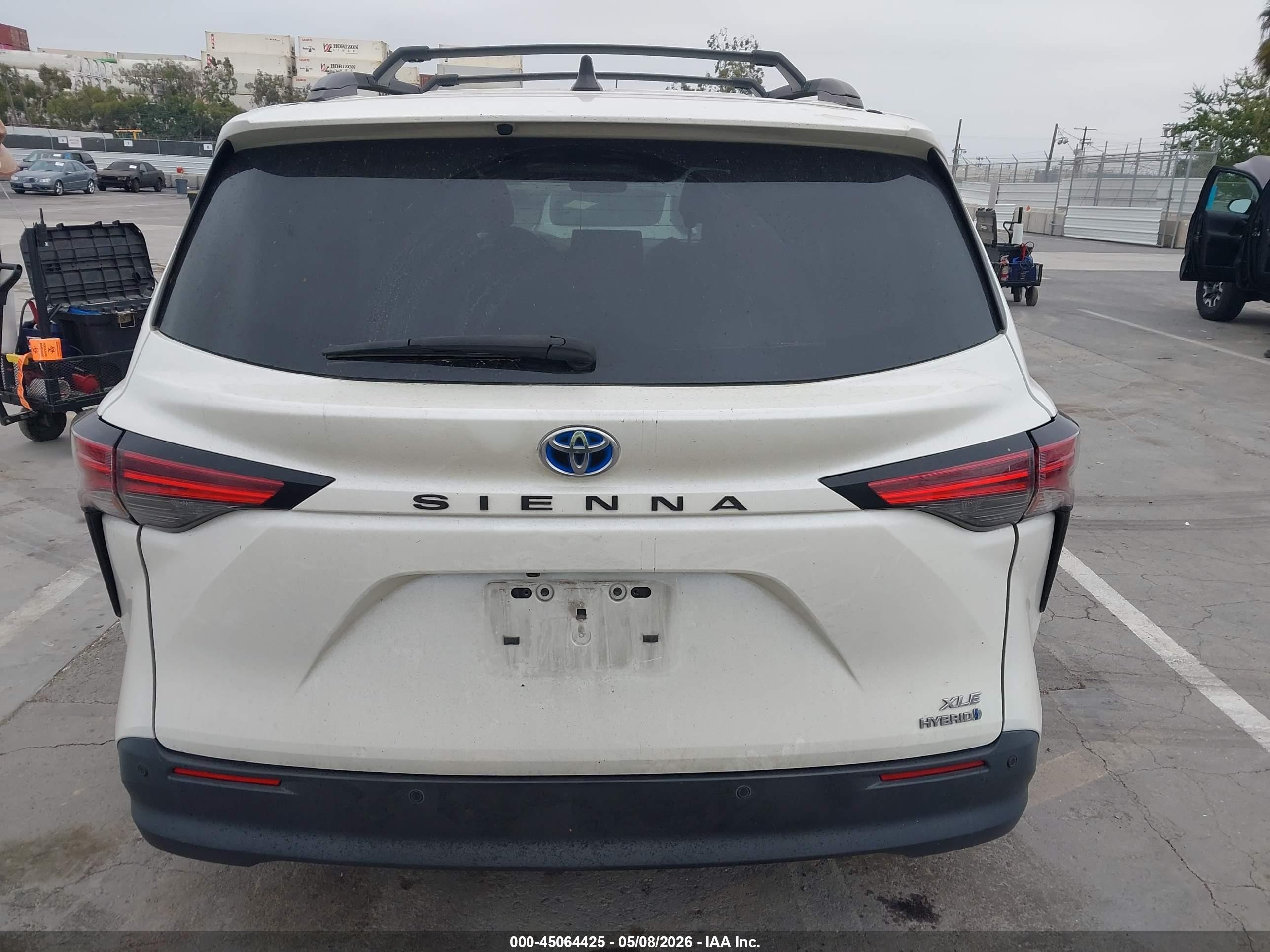 2021 Toyota Sienna Xle White vin: 5TDYRKEC2MS021426