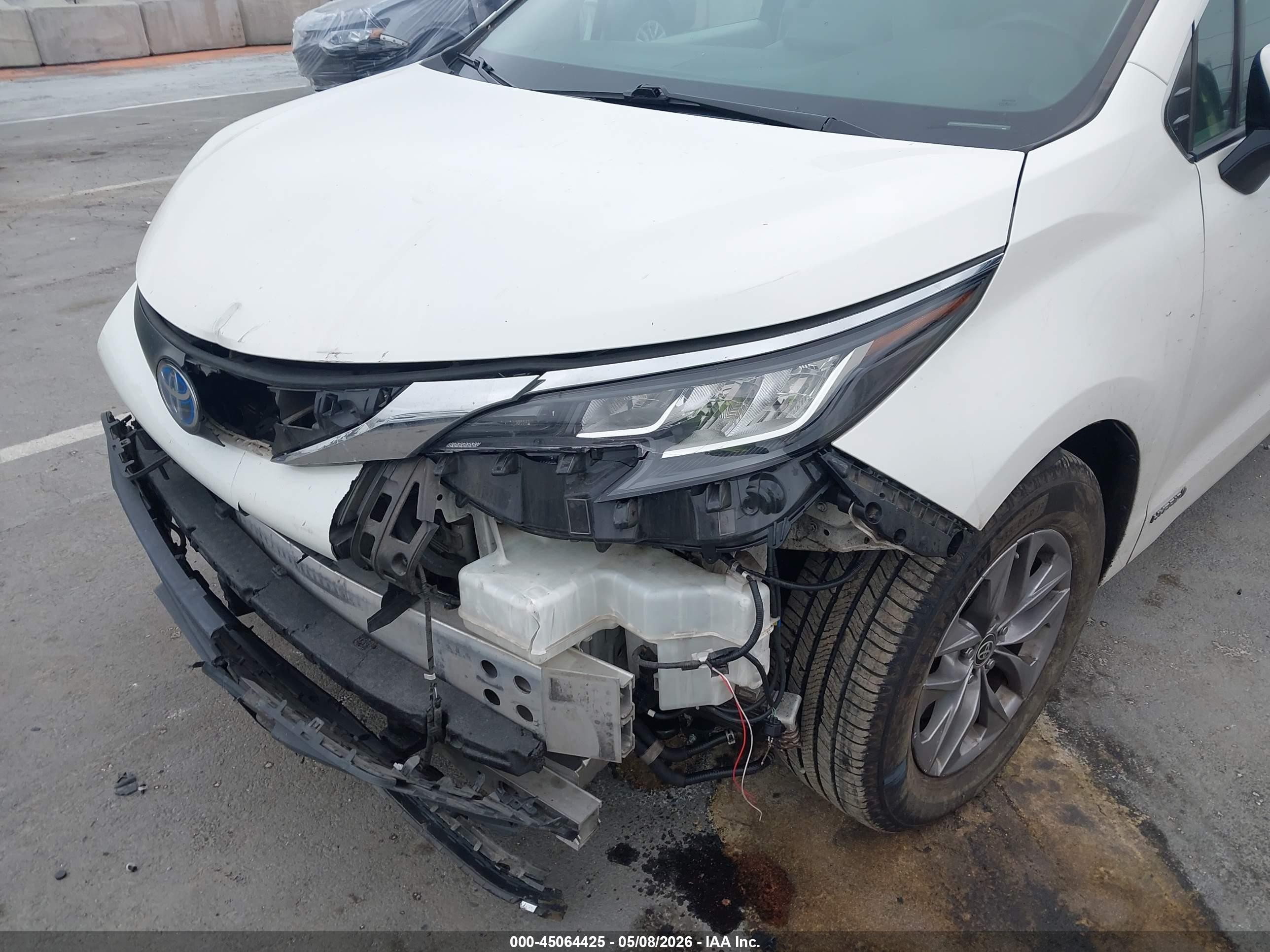 2021 Toyota Sienna Xle White vin: 5TDYRKEC2MS021426