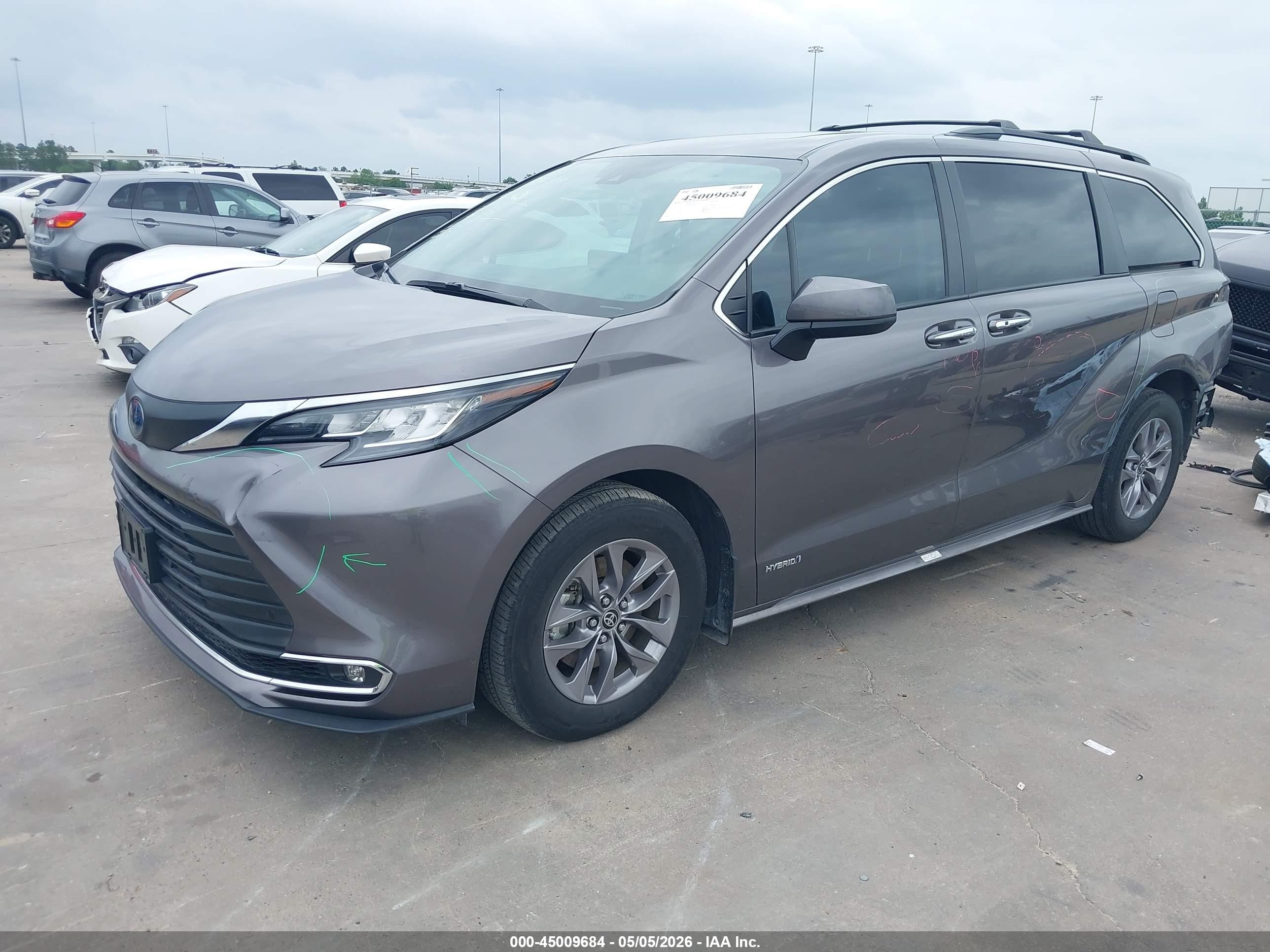 2021 Toyota Sienna Xle Gray vin: 5TDYRKEC2MS042860
