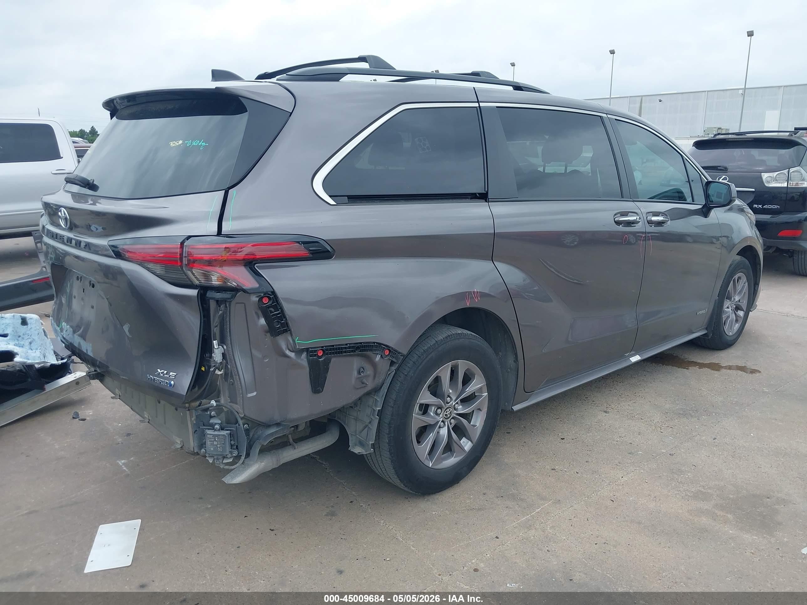 2021 Toyota Sienna Xle Gray vin: 5TDYRKEC2MS042860