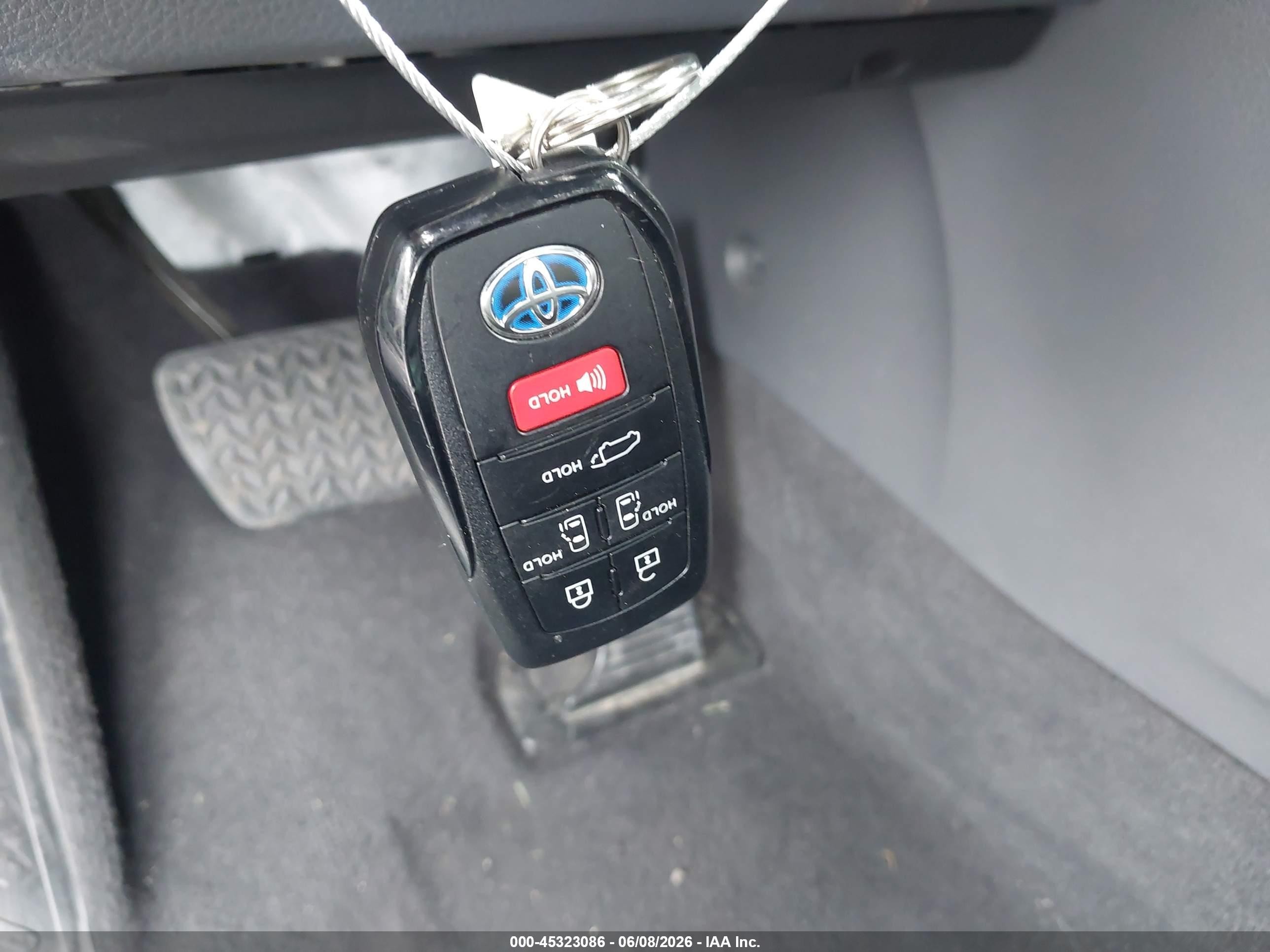 2023 Toyota Sienna Xle Gray vin: 5TDYRKEC3PS176278