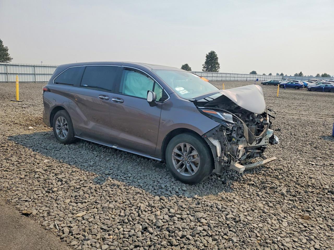 2022 Toyota Sienna Xle Gray vin: 5TDYRKEC4NS093309