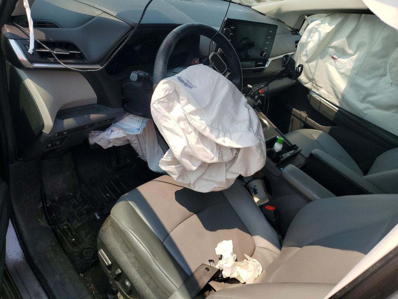 2022 Toyota Sienna Xle Gray vin: 5TDYRKEC4NS093309