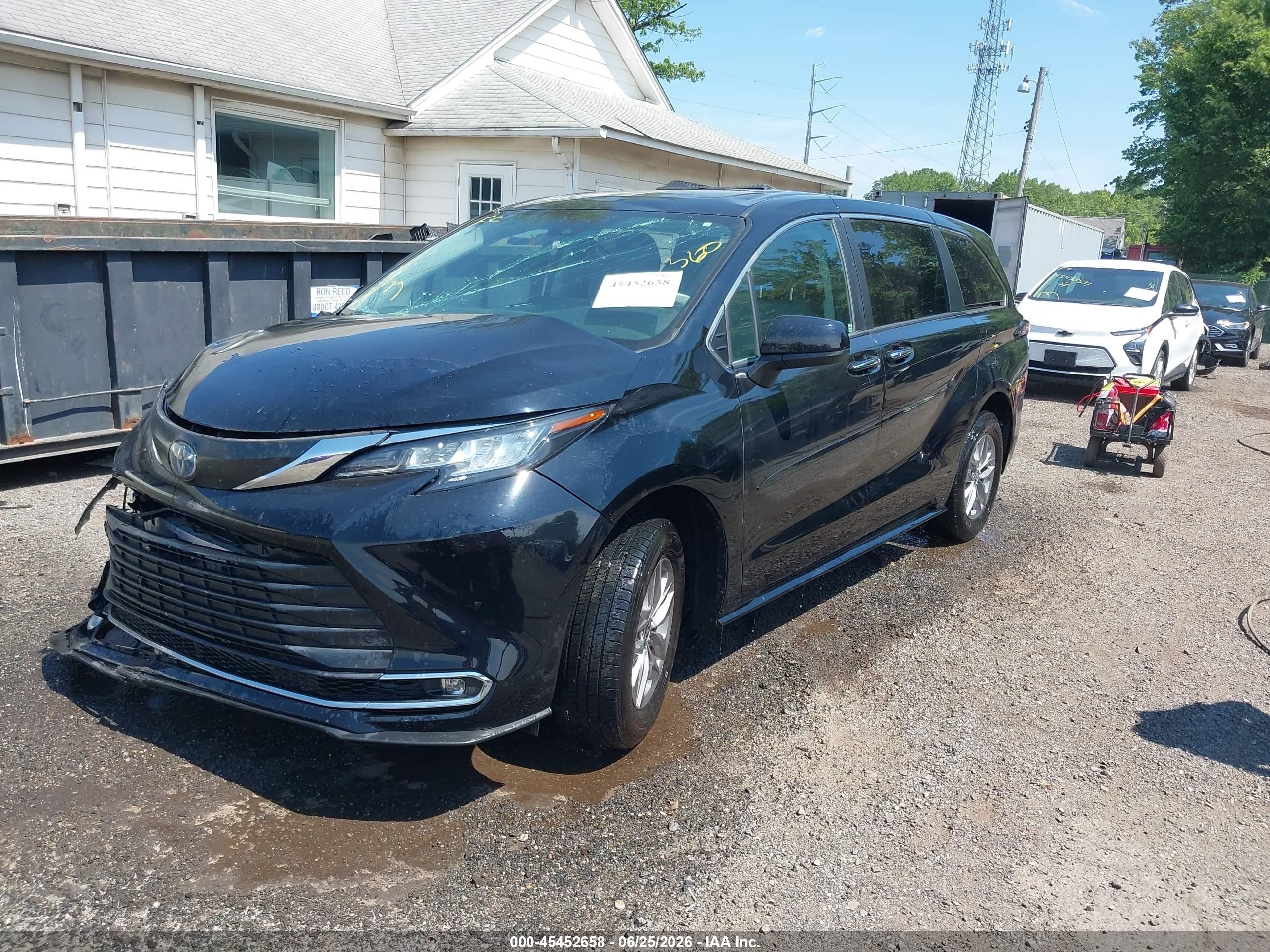 2022 Toyota Sienna Xle Black vin: 5TDYRKEC6NS131462