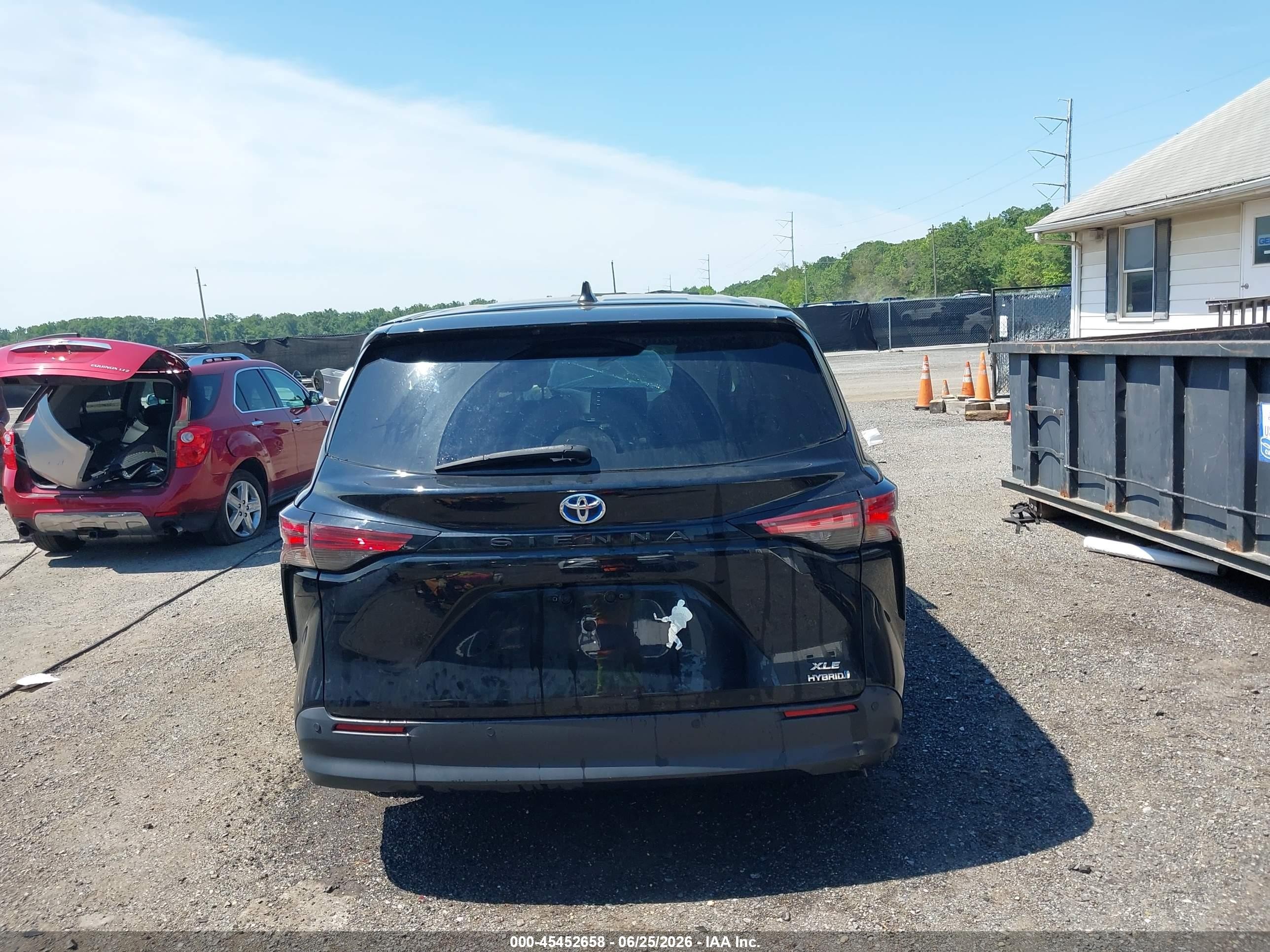 2022 Toyota Sienna Xle Black vin: 5TDYRKEC6NS131462