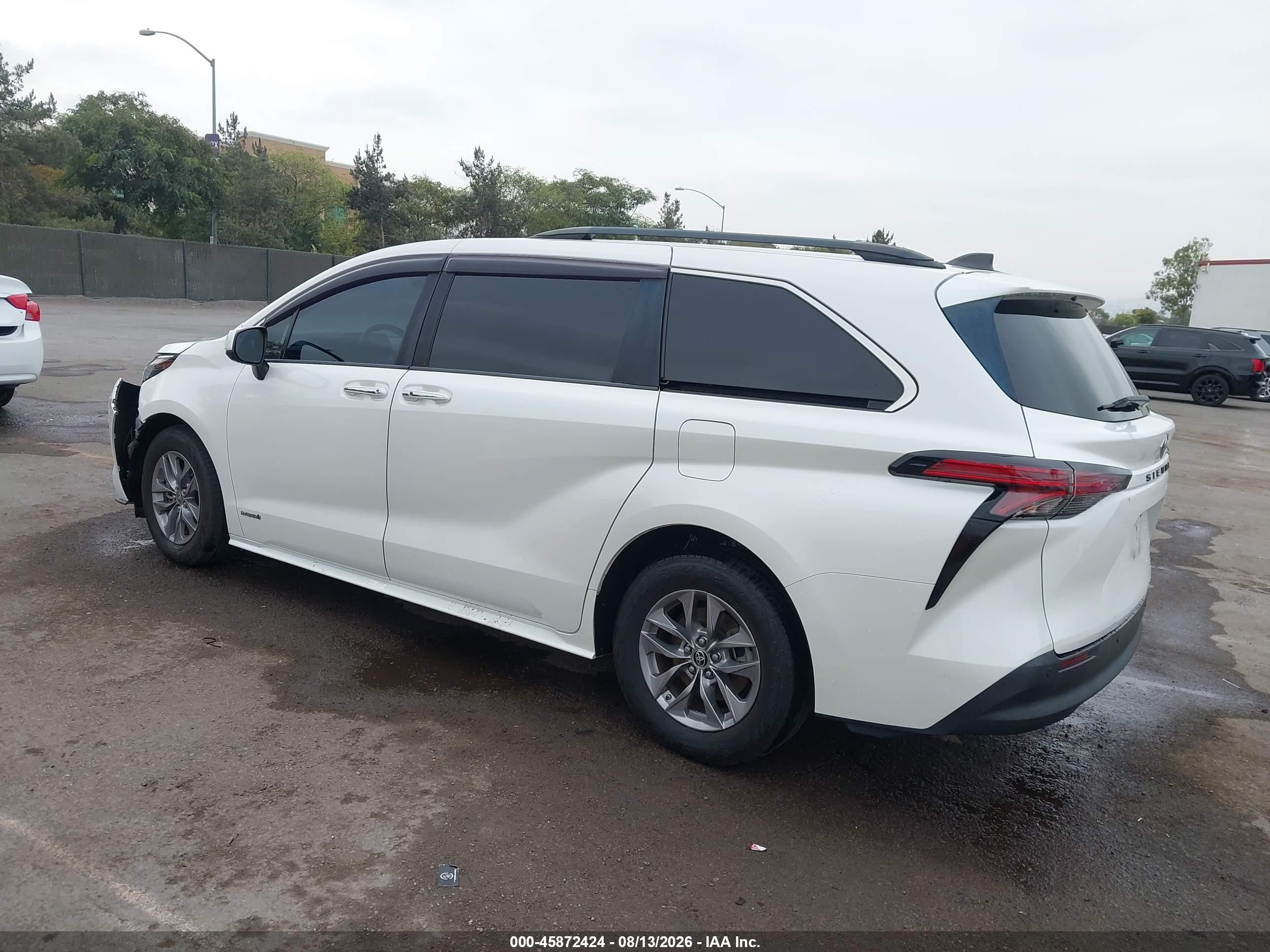 2021 Toyota Sienna Xle White vin: 5TDYRKEC8MS007899