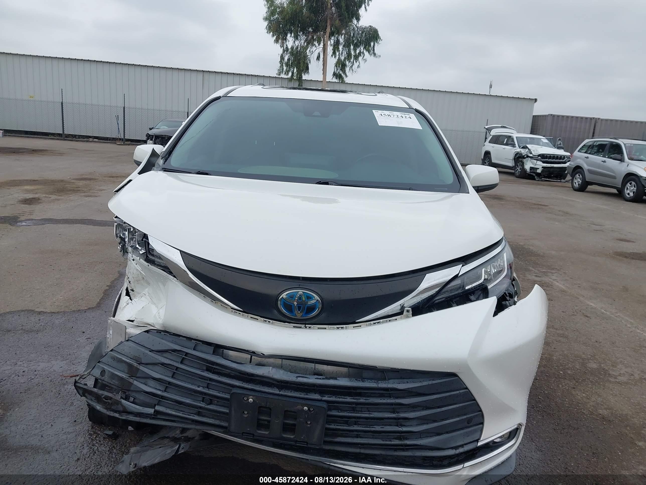 2021 Toyota Sienna Xle White vin: 5TDYRKEC8MS007899