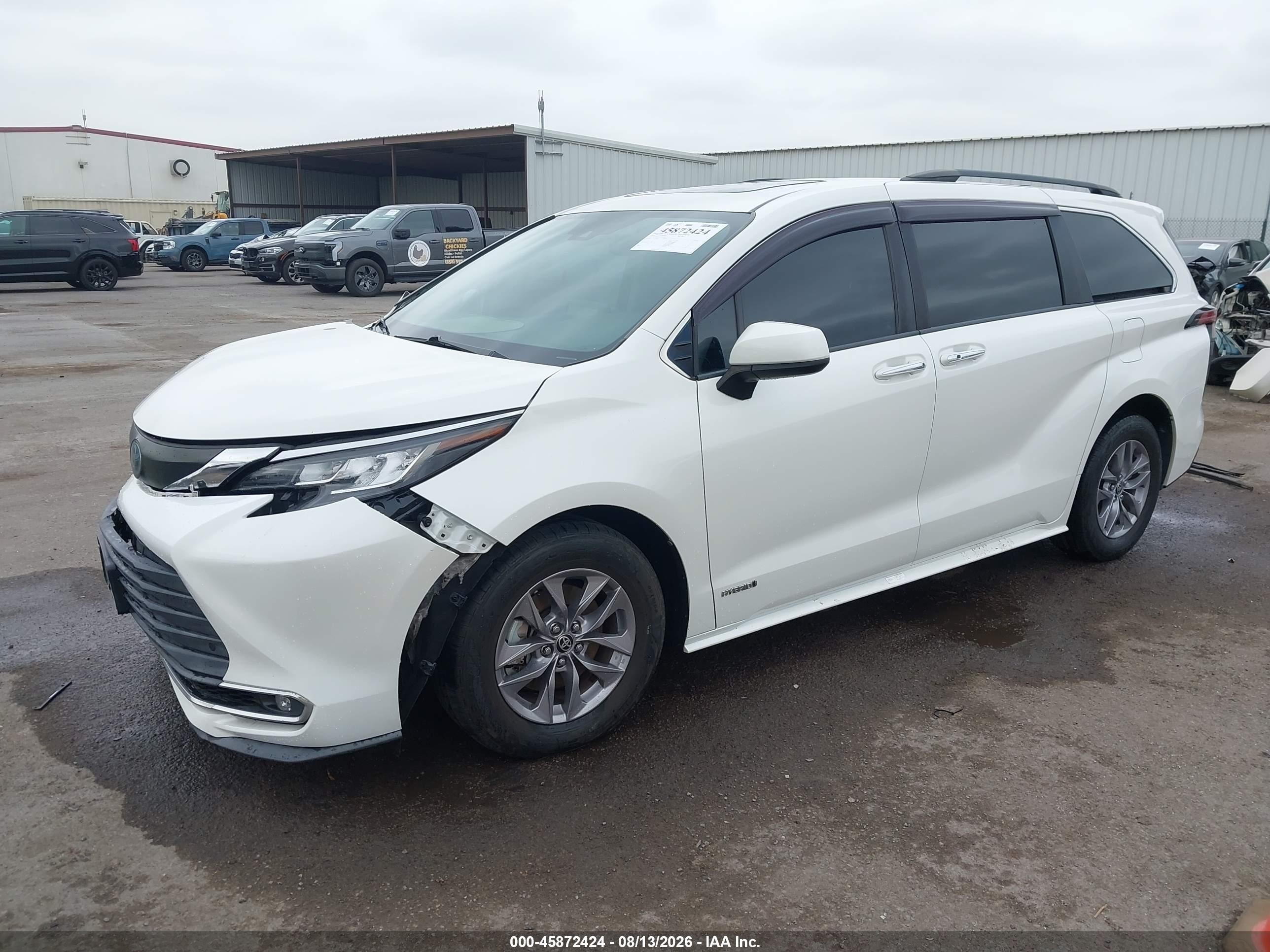 2021 Toyota Sienna Xle White vin: 5TDYRKEC8MS007899
