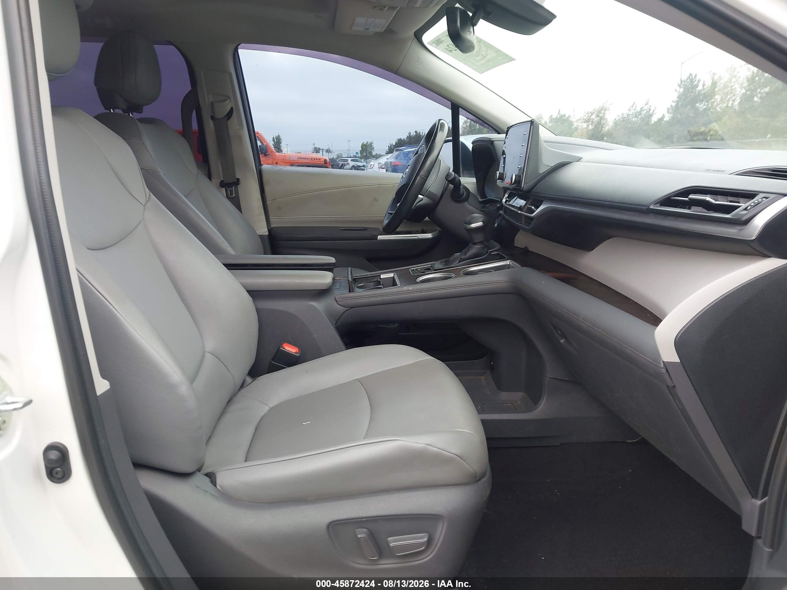 2021 Toyota Sienna Xle White vin: 5TDYRKEC8MS007899