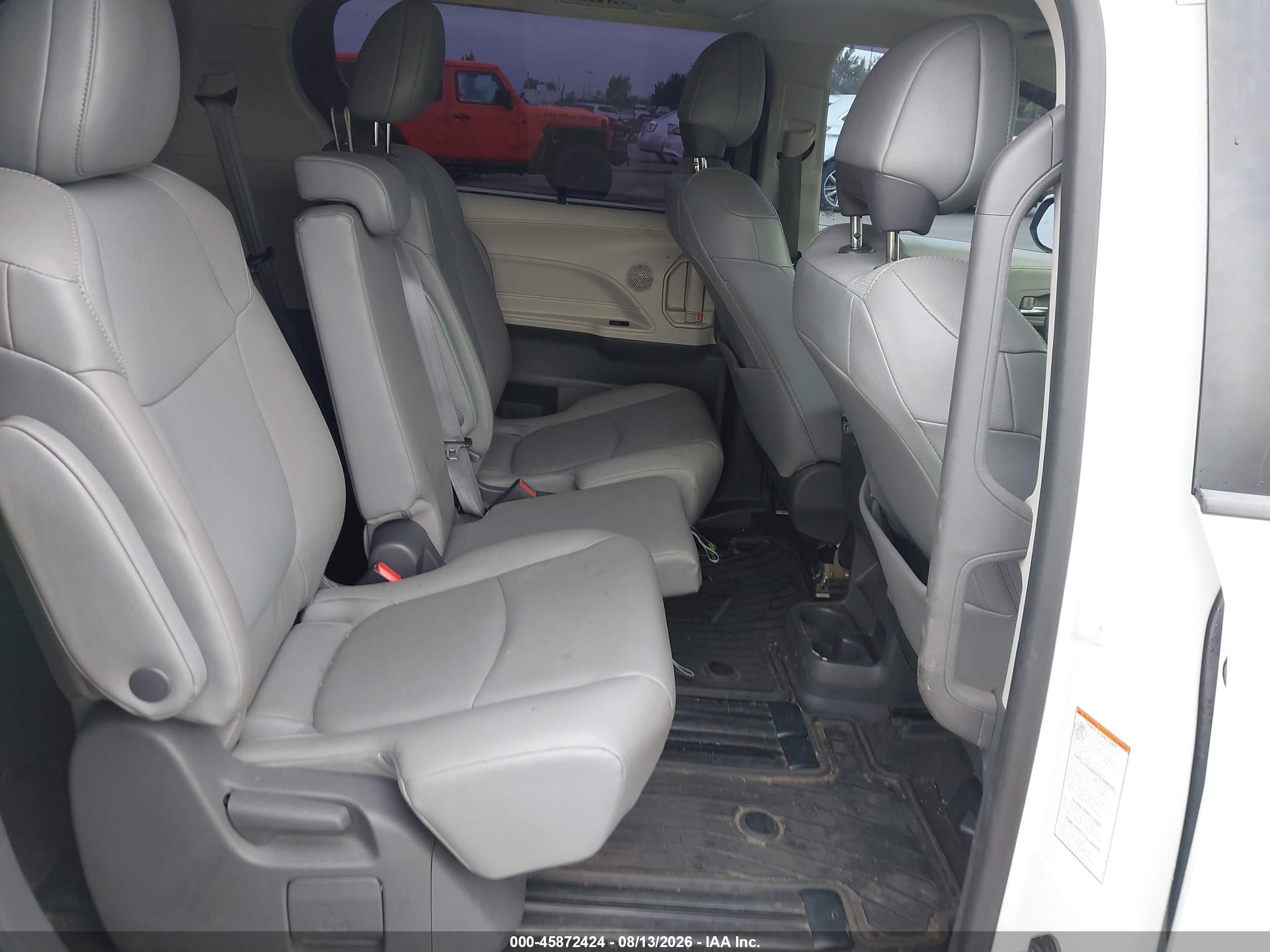 2021 Toyota Sienna Xle White vin: 5TDYRKEC8MS007899