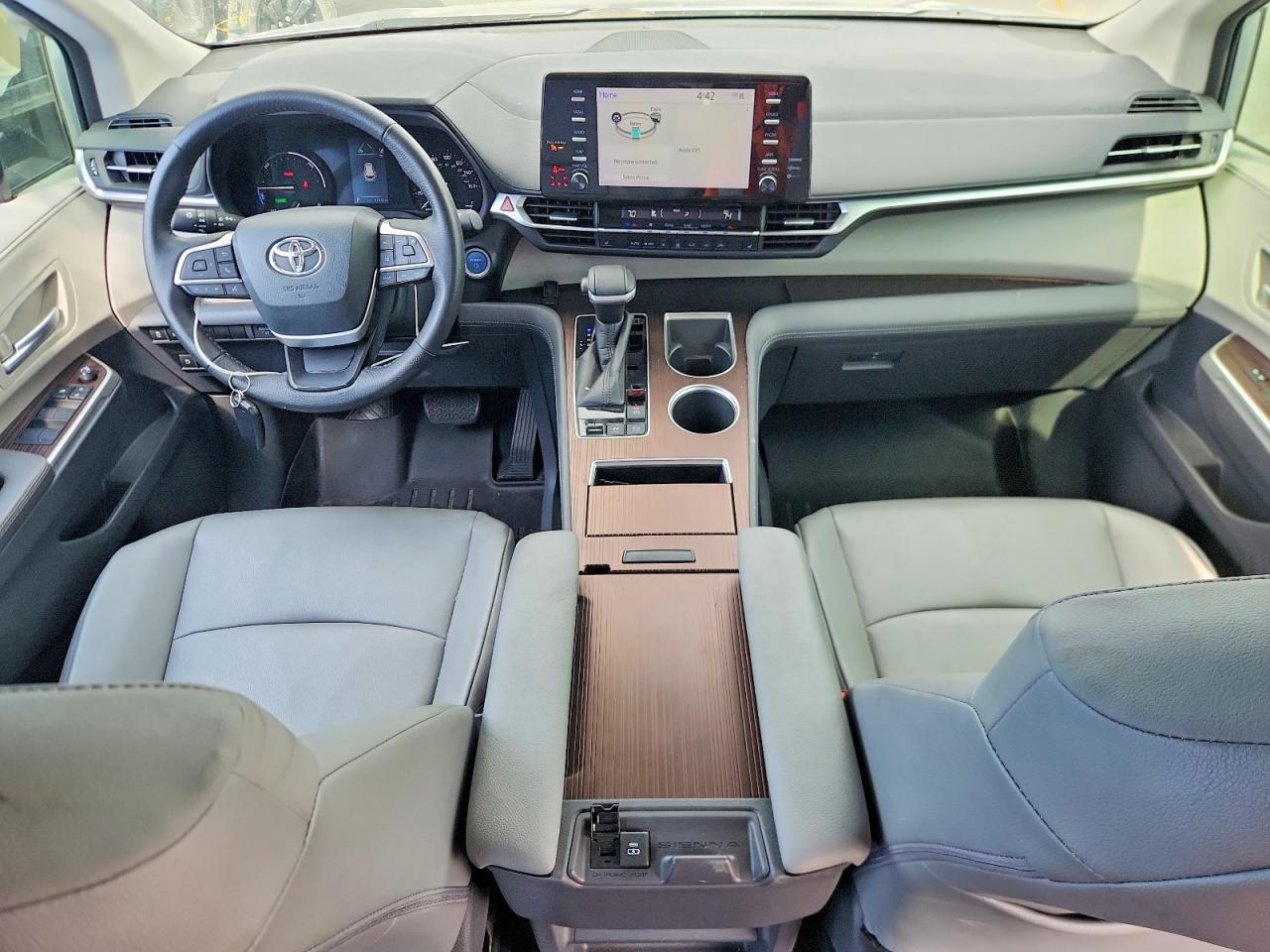 2021 Toyota Sienna Xle Серебряный vin: 5TDYRKEC8MS055368