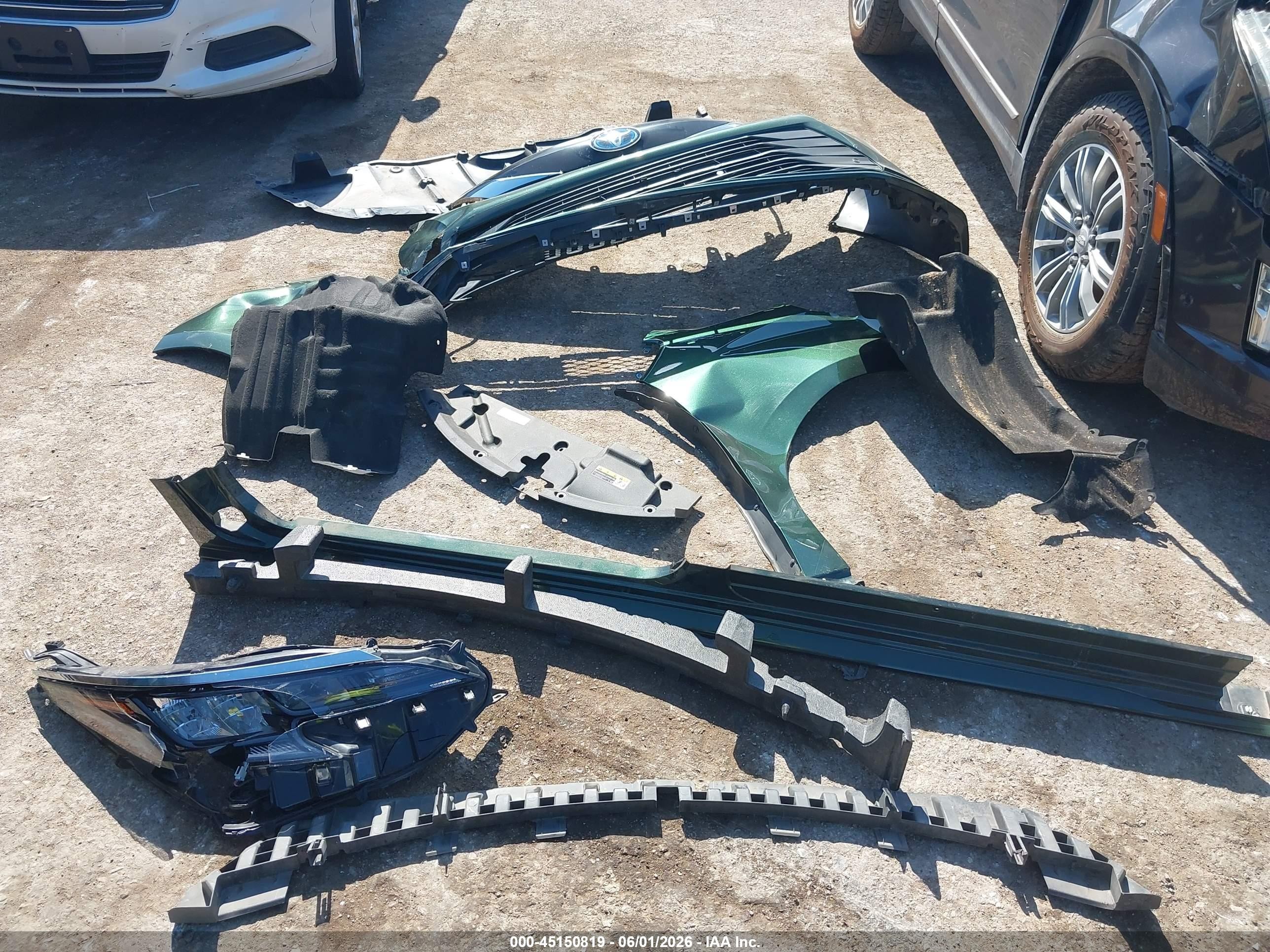 2024 Toyota Sienna Xle Green vin: 5TDYRKEC8RS213196