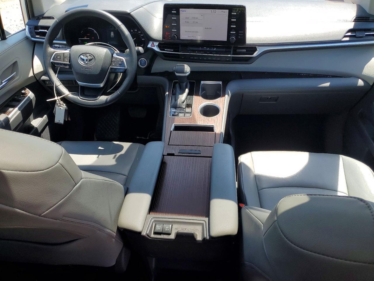 2021 Toyota Sienna Xle Серебряный vin: 5TDYSKFC2MS022076